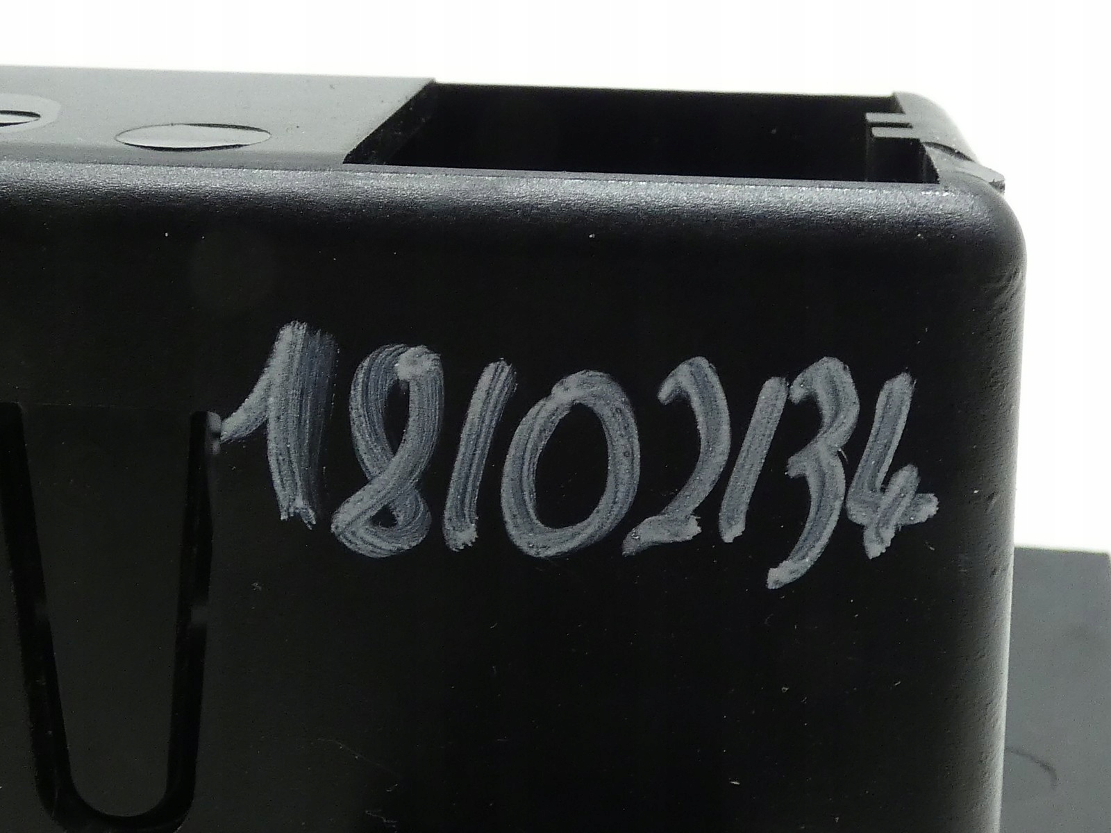 ashtray passenger compartment central TUNELU AUDI TT 8J 8J0857951A