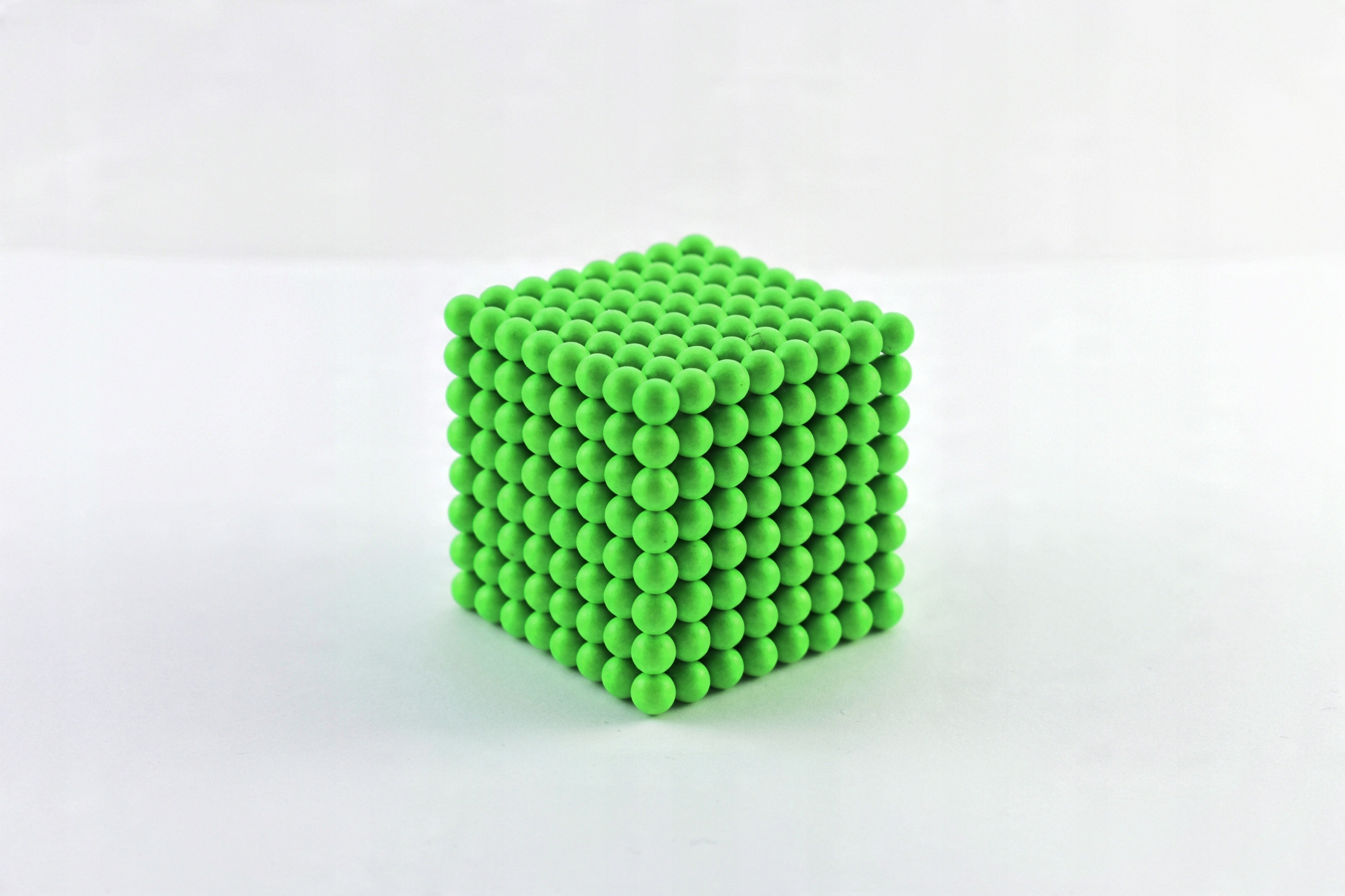 

Kulki Magnetyczne 5mm duże 512 szt Fluorescencyjne