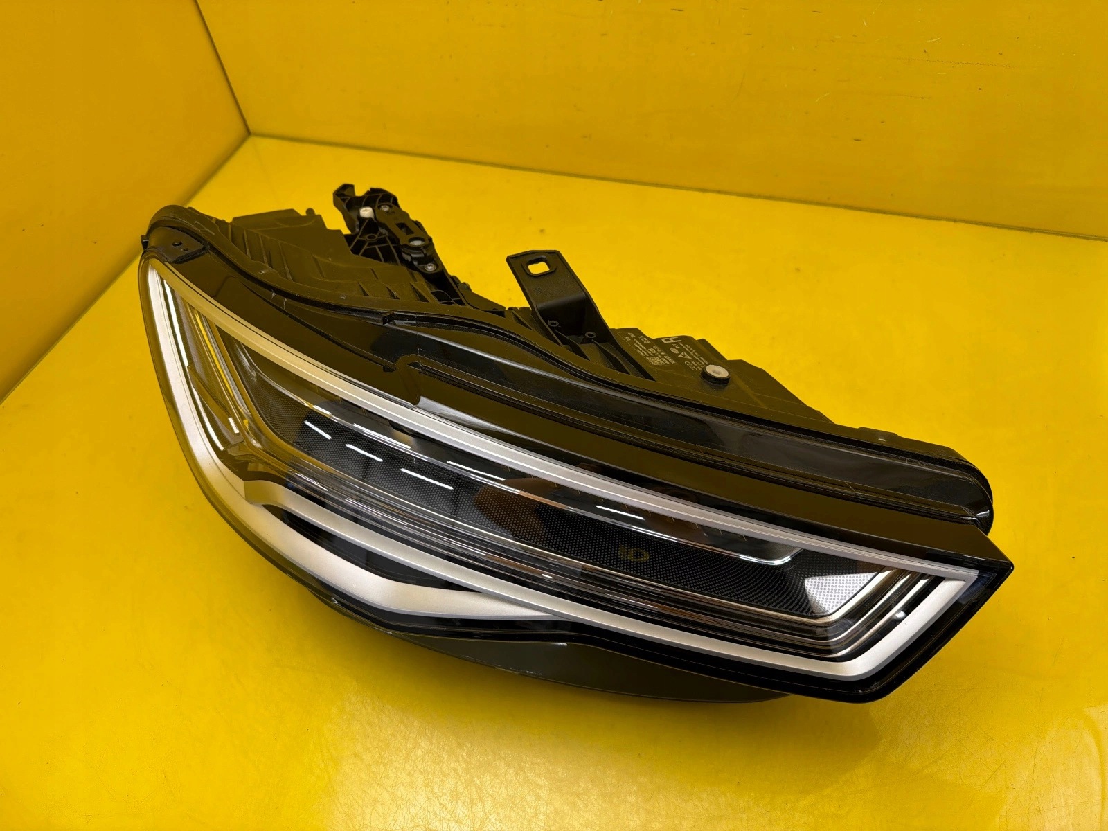 light right front Audi A6 C7 Lift Full Led Matrix 4G0941036