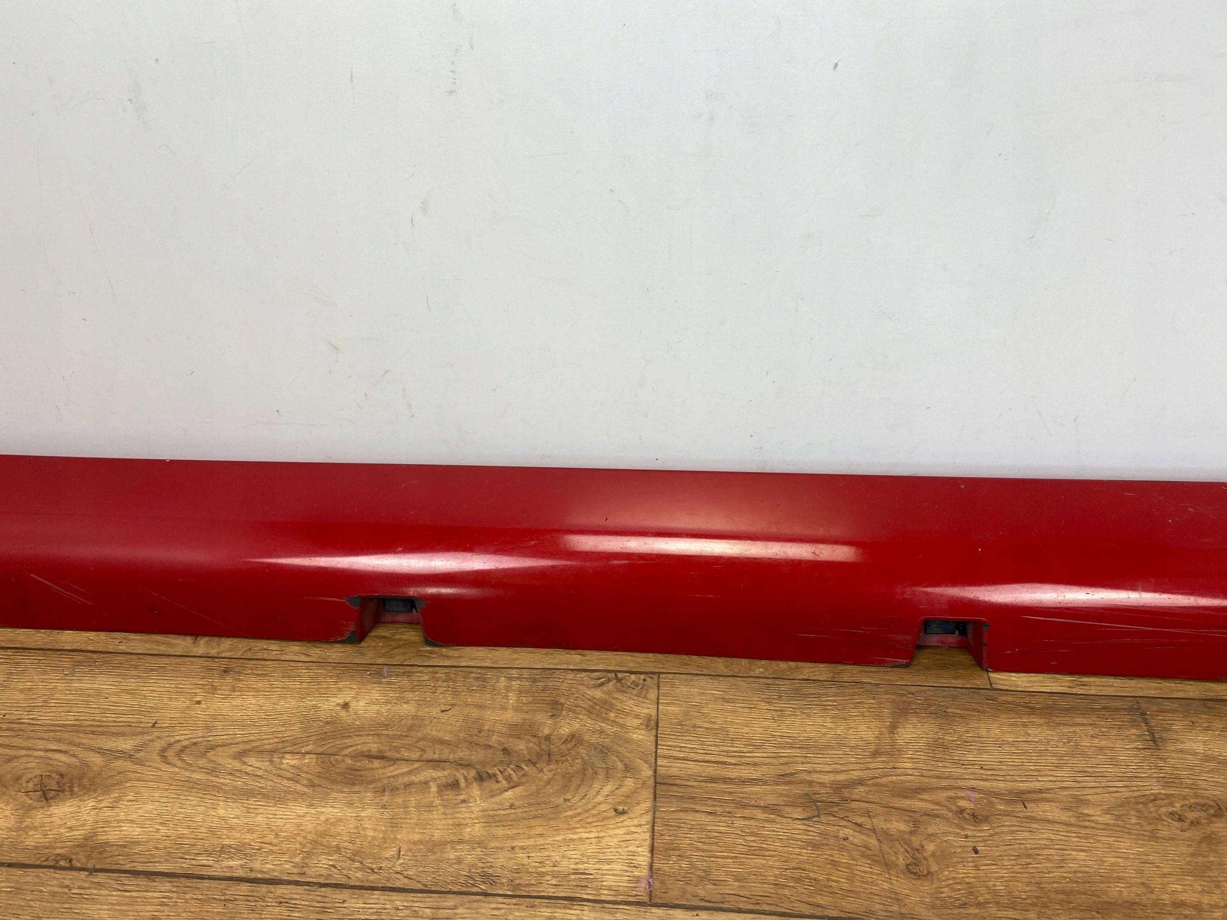 cap threshold left Dodge Charger 2015+