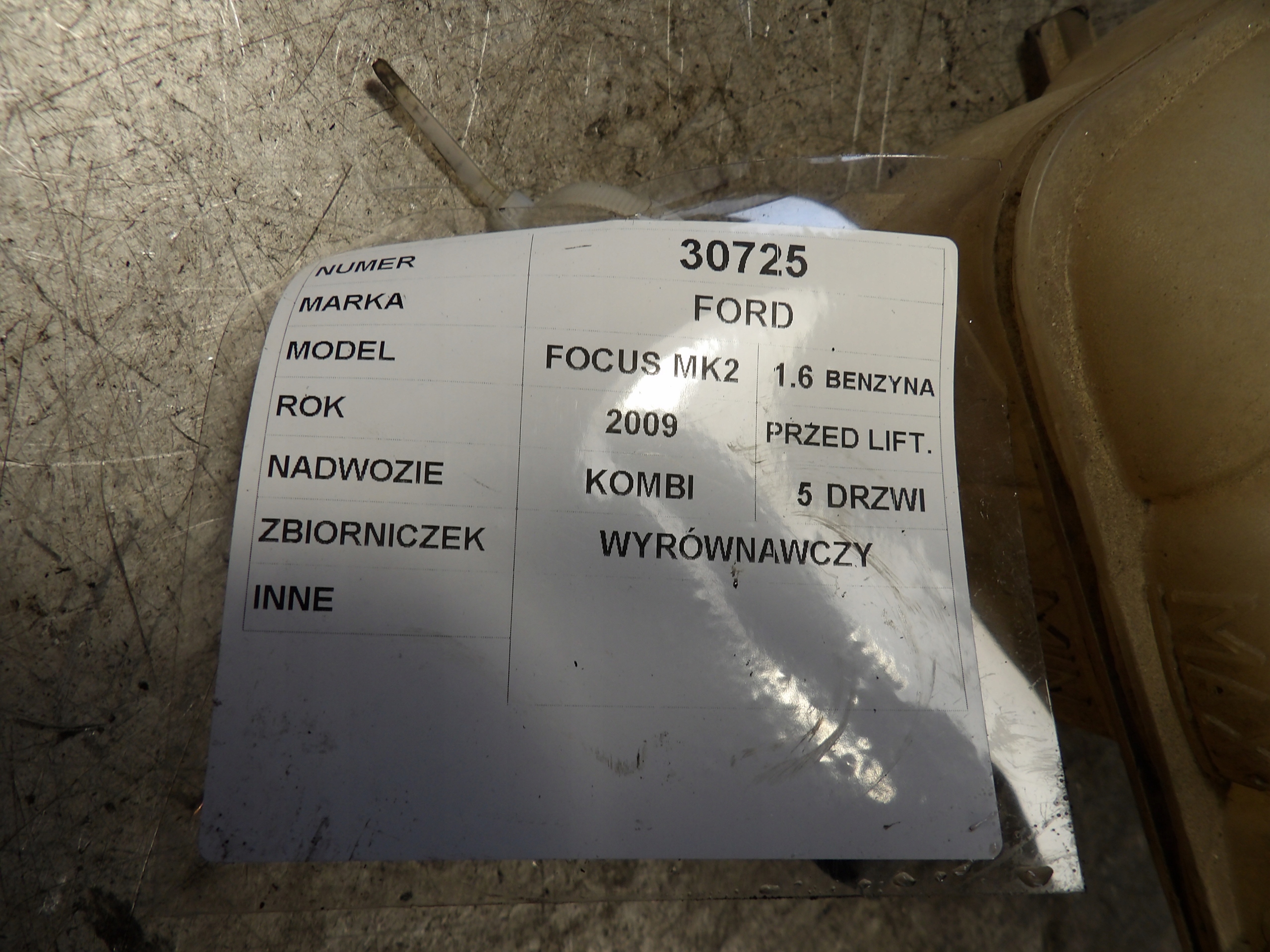 Ford Focus MK2 Scheibenwaschbehälter 3M5H-8K218 D2L4A