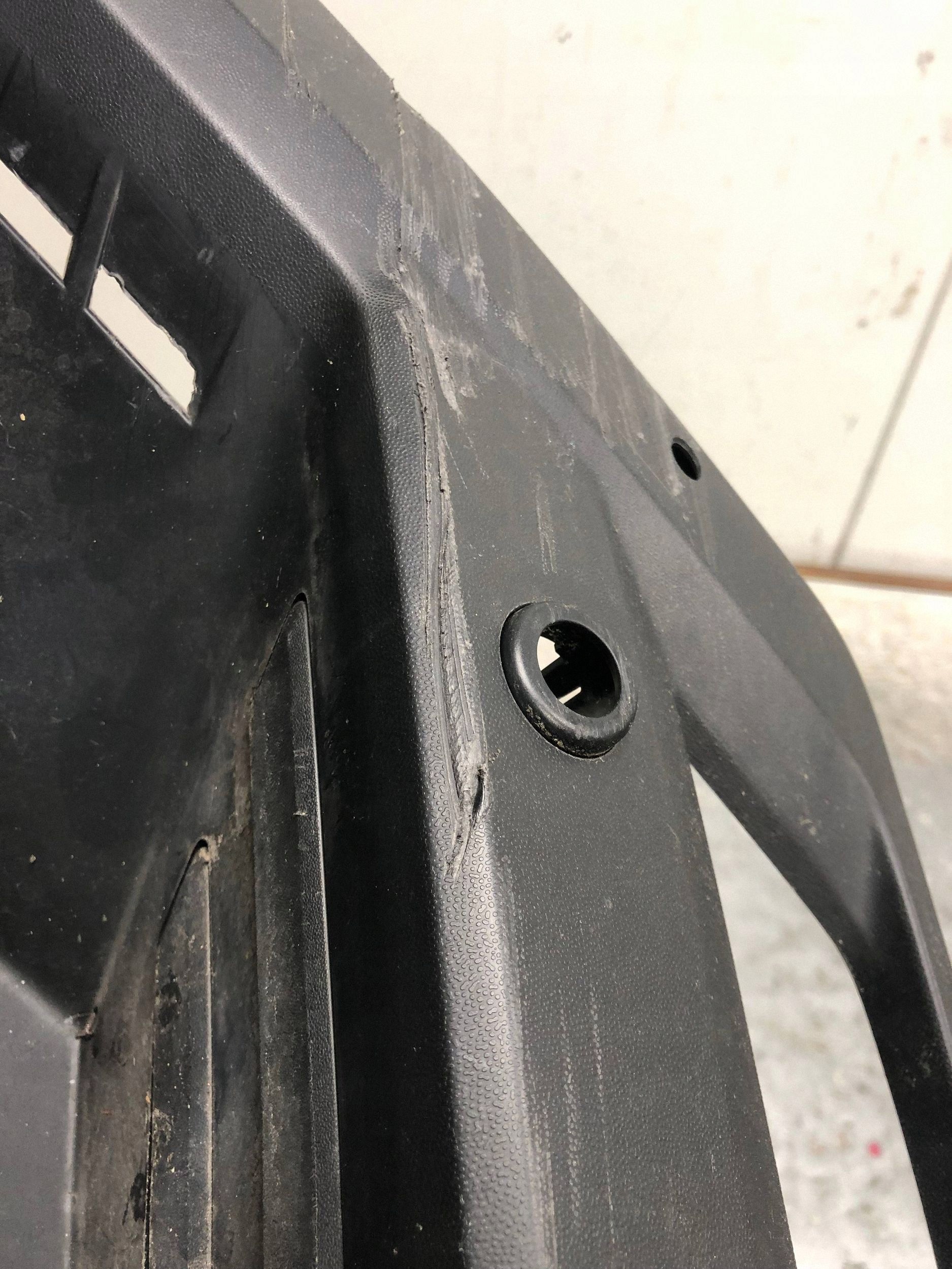 mřížka mlhovky pravý předek VW CRAFTER II 7C0853666A