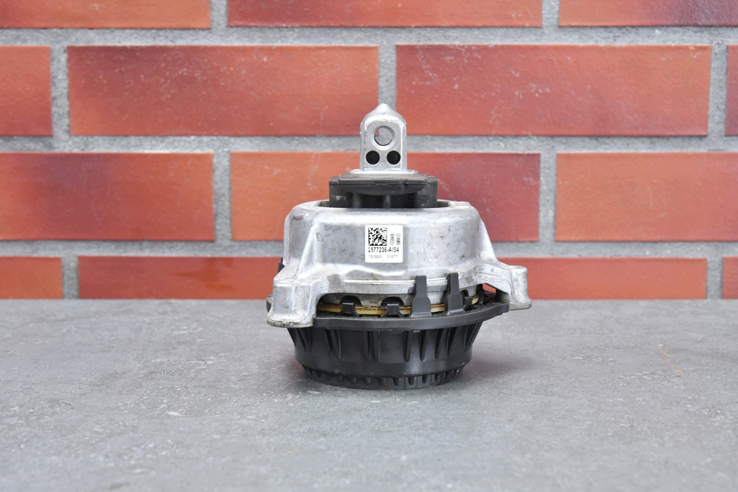 engine mount right bearing BMW 7 G70 760iX 9847740
