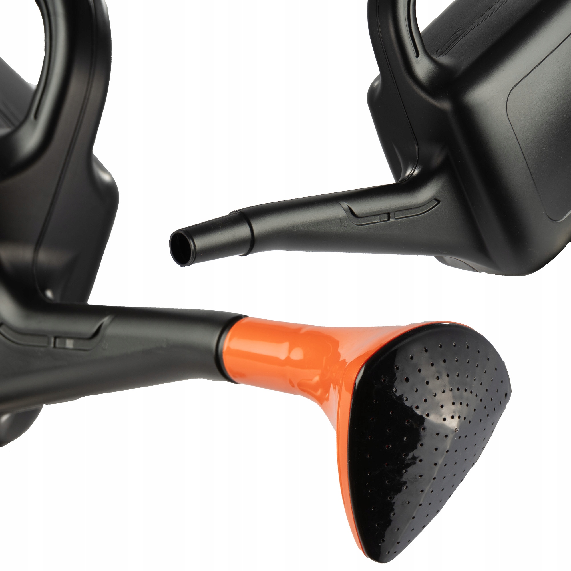 KONEWKA OGRODOWA 5L CZARNA Z SITKIEM PODLEWACZKA Kolor czarny