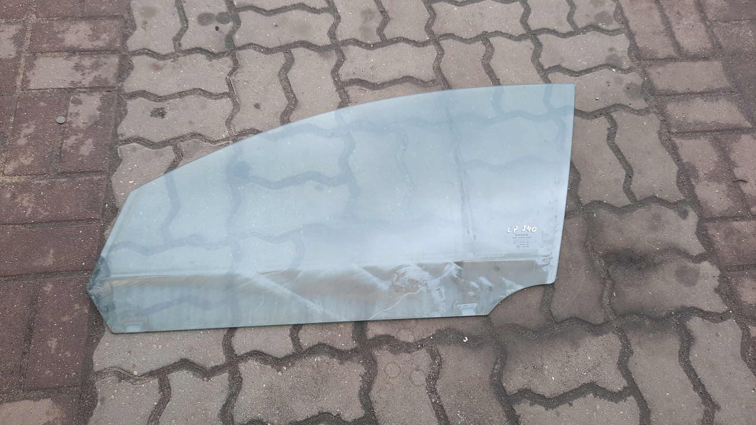 VOLVO S40 II FL 07-12R SZYBA DRZWI PRZÓD LEWA