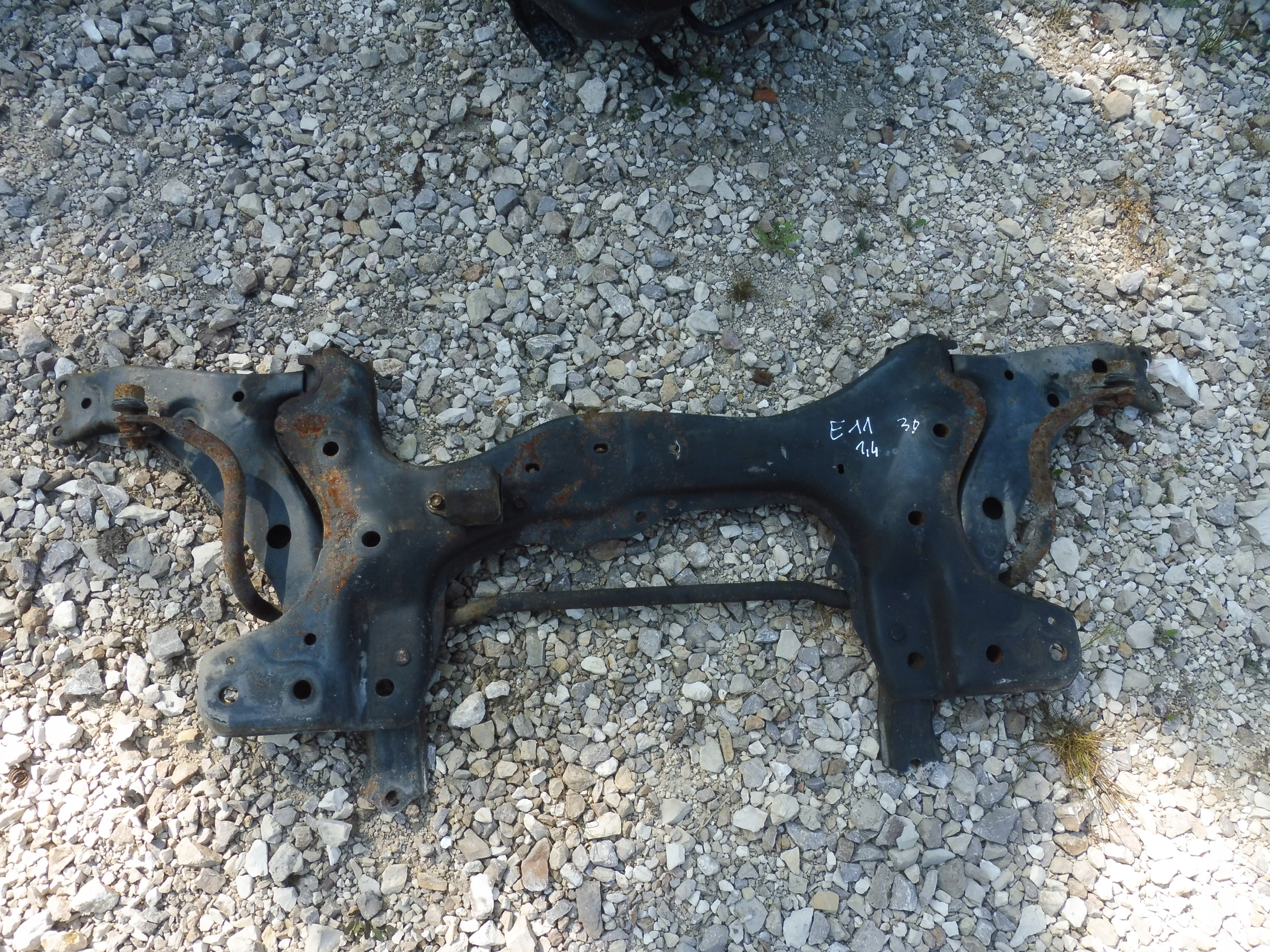 TOYOTA COROLLA E11 1.4 BELKA WÓZEK SANKI PRZÓD