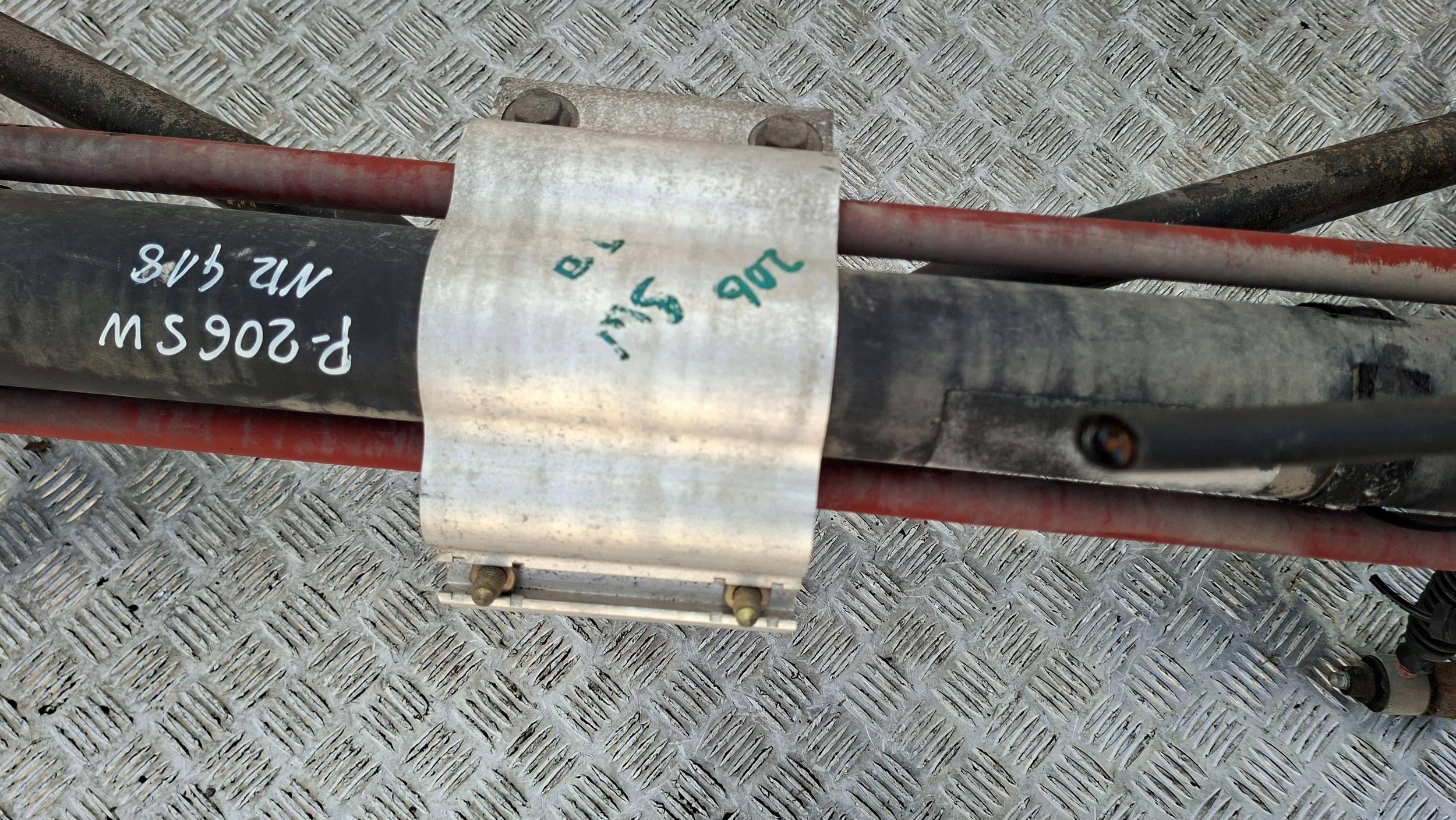 axis rear part PEUGEOT 206 KOMBI 2002