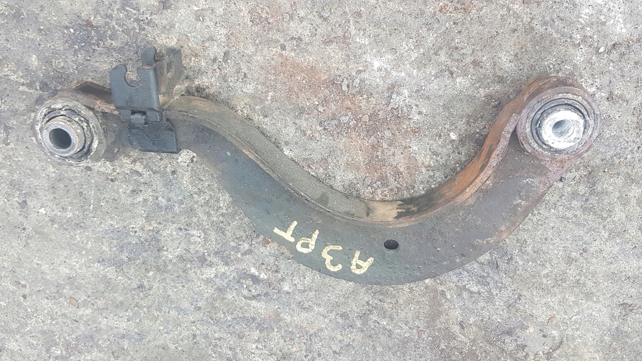 AUDI A3 8P Querlenker hinten oben rechts oder links