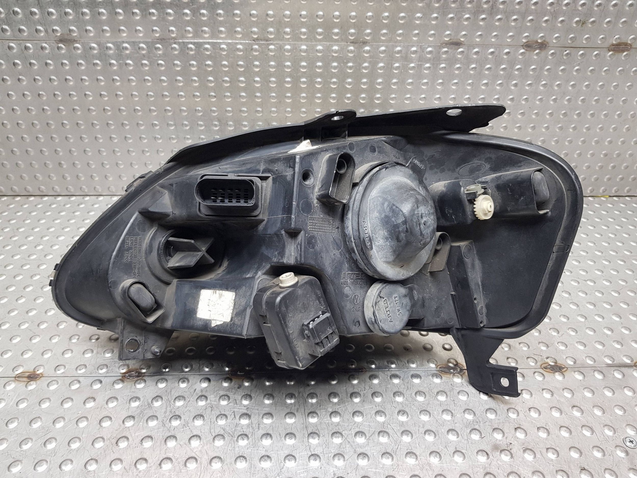 light REFLEKTOR right front ARTEB VW FOX II 5Z1 3D EUROPA