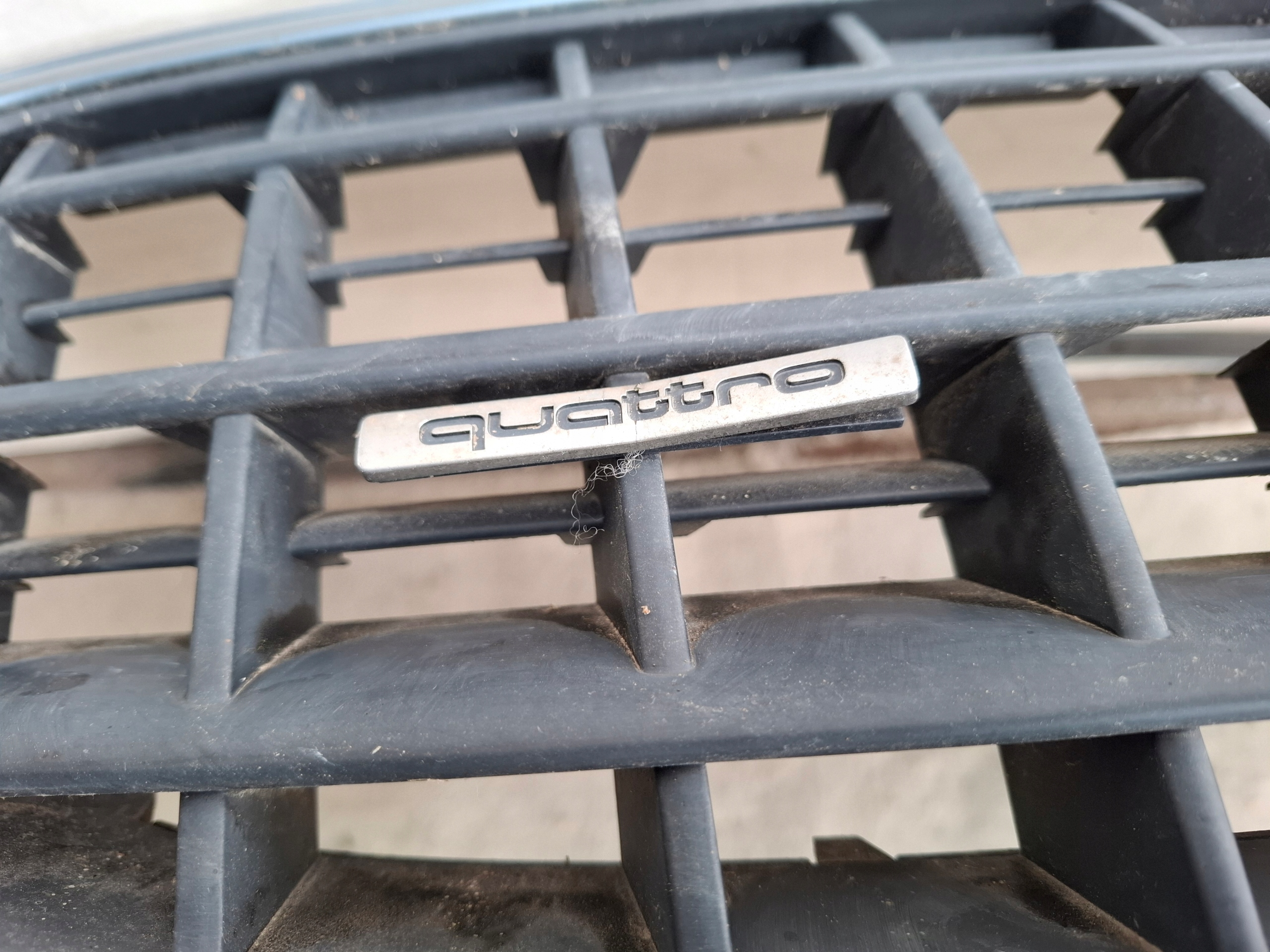 AUDI TT 8N bumper front 8N0807111 original LZ7K