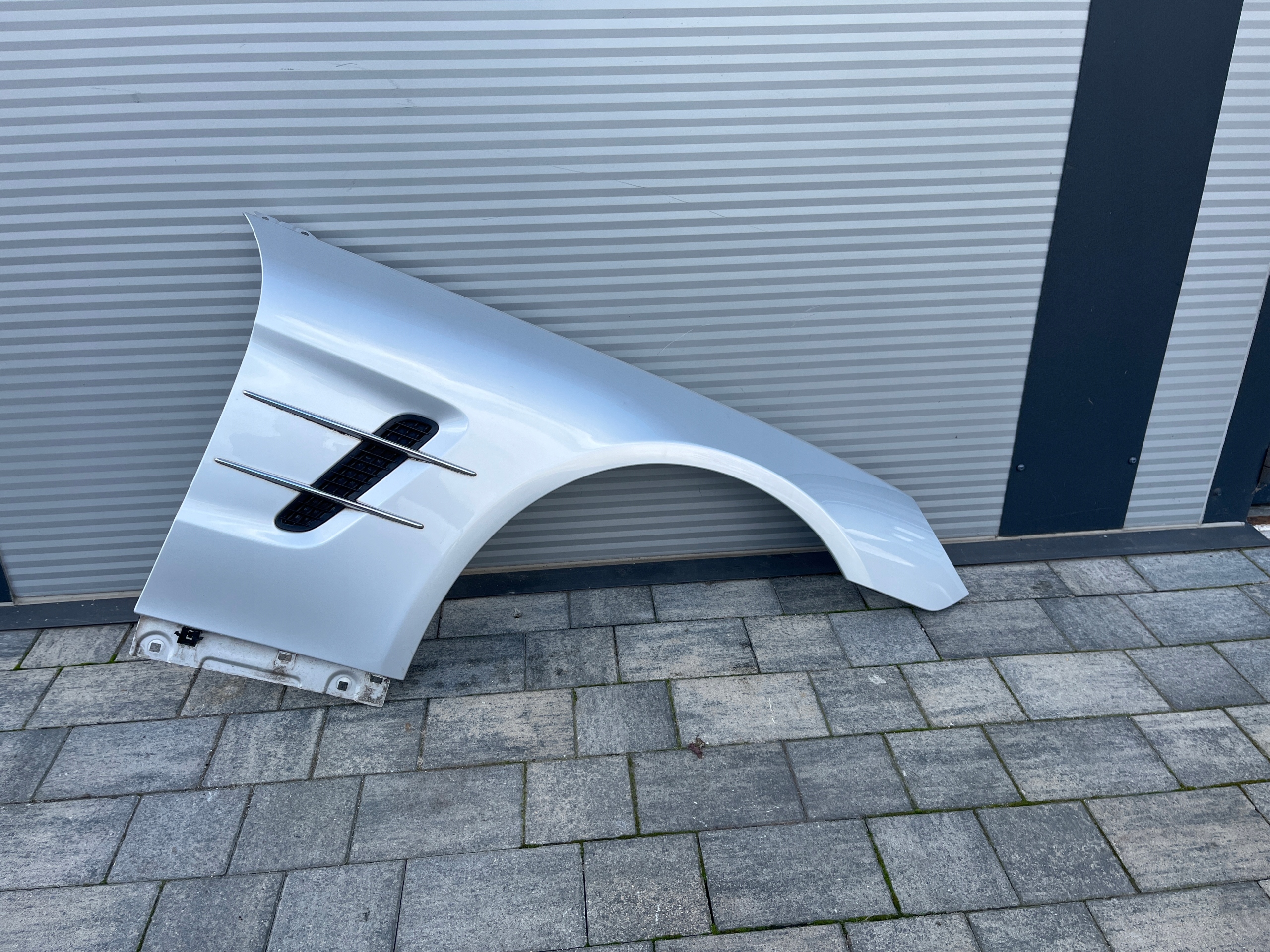 MERCEDES R231 SL231 SL 350 fender front front right A2318800207