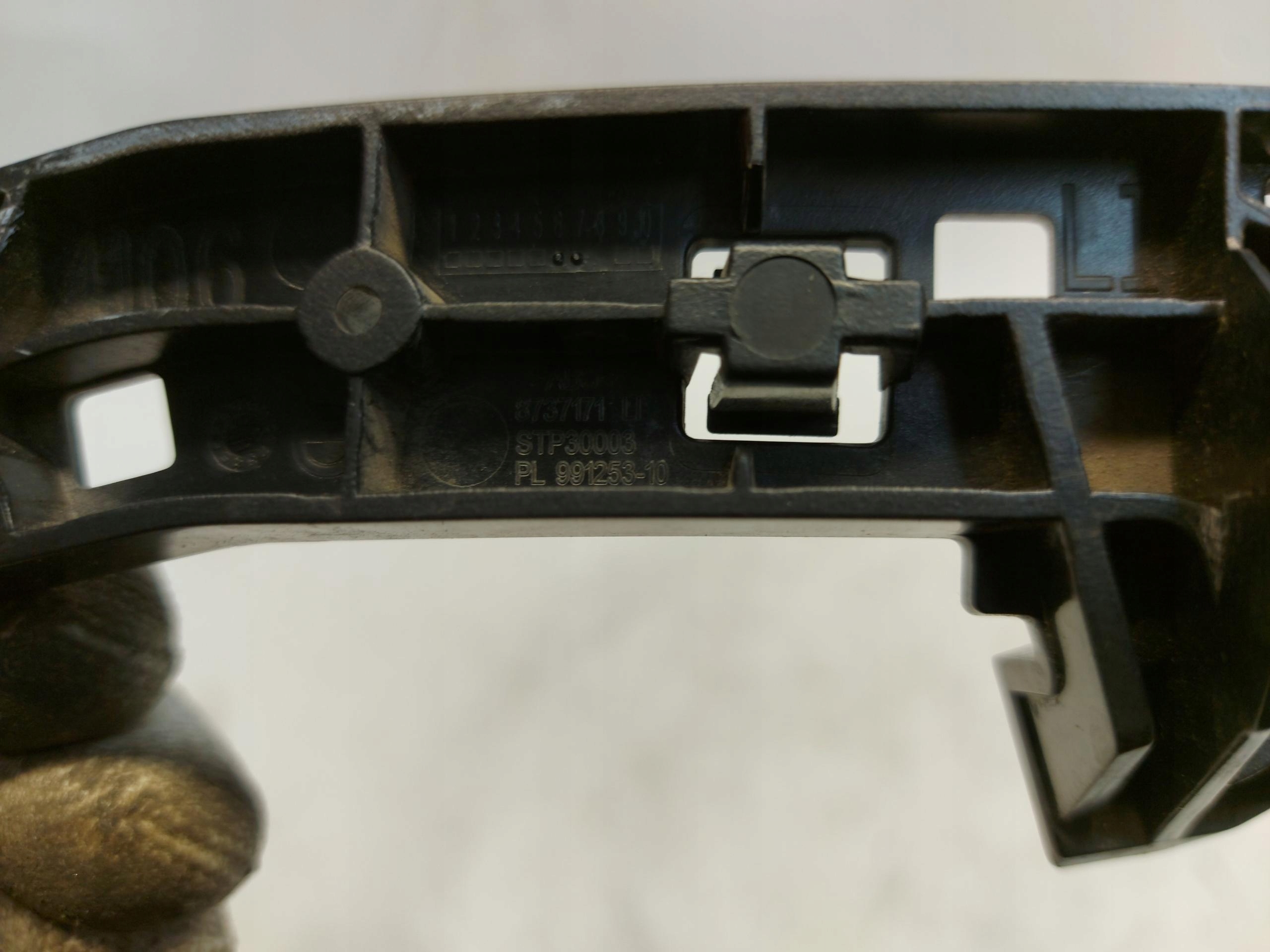 BMW U06 220d bumper bracket left front 8737171