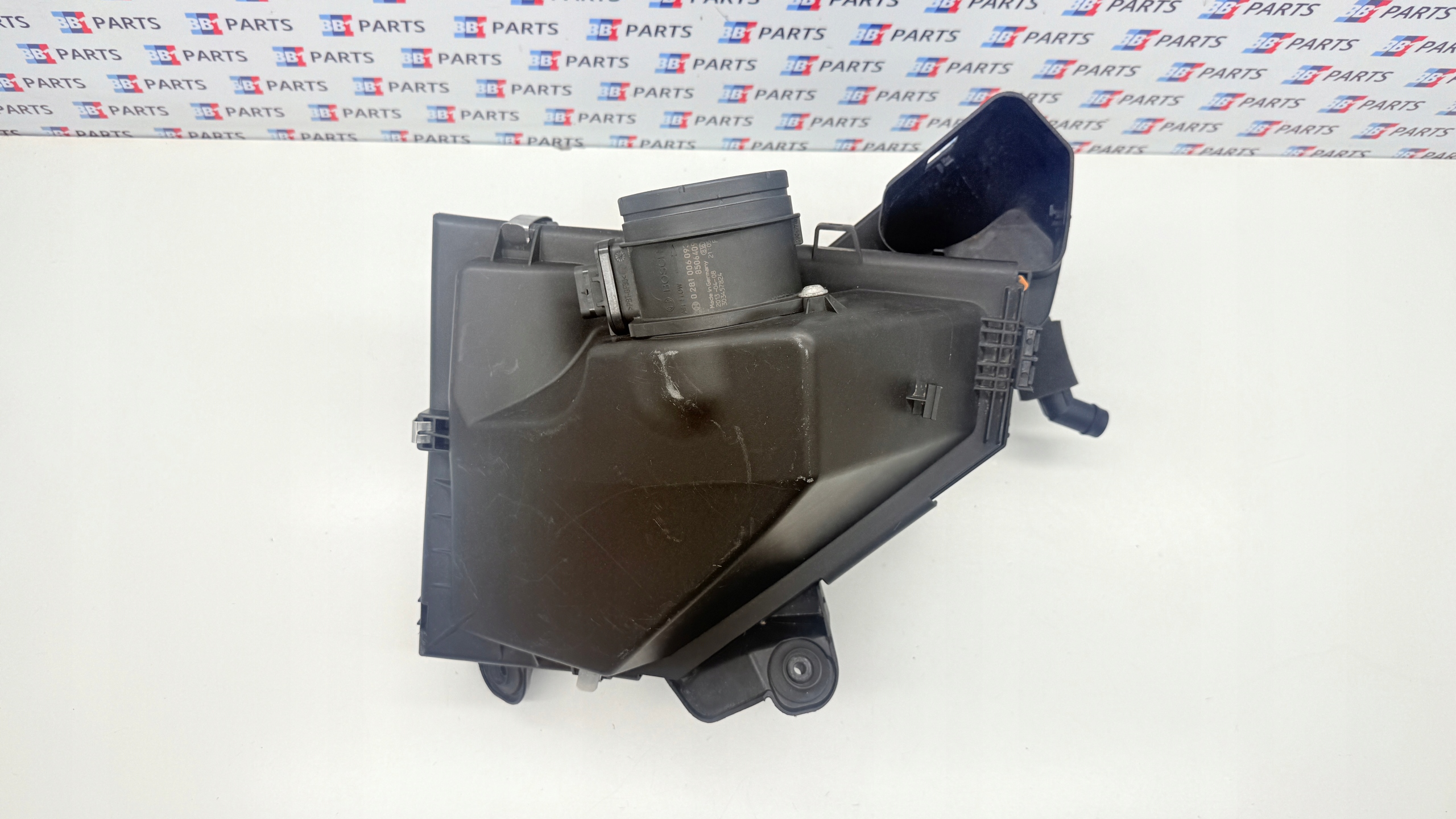 BMW E90 E91 E84 X1 E92 E93 poklopač filtera zračni 8512599