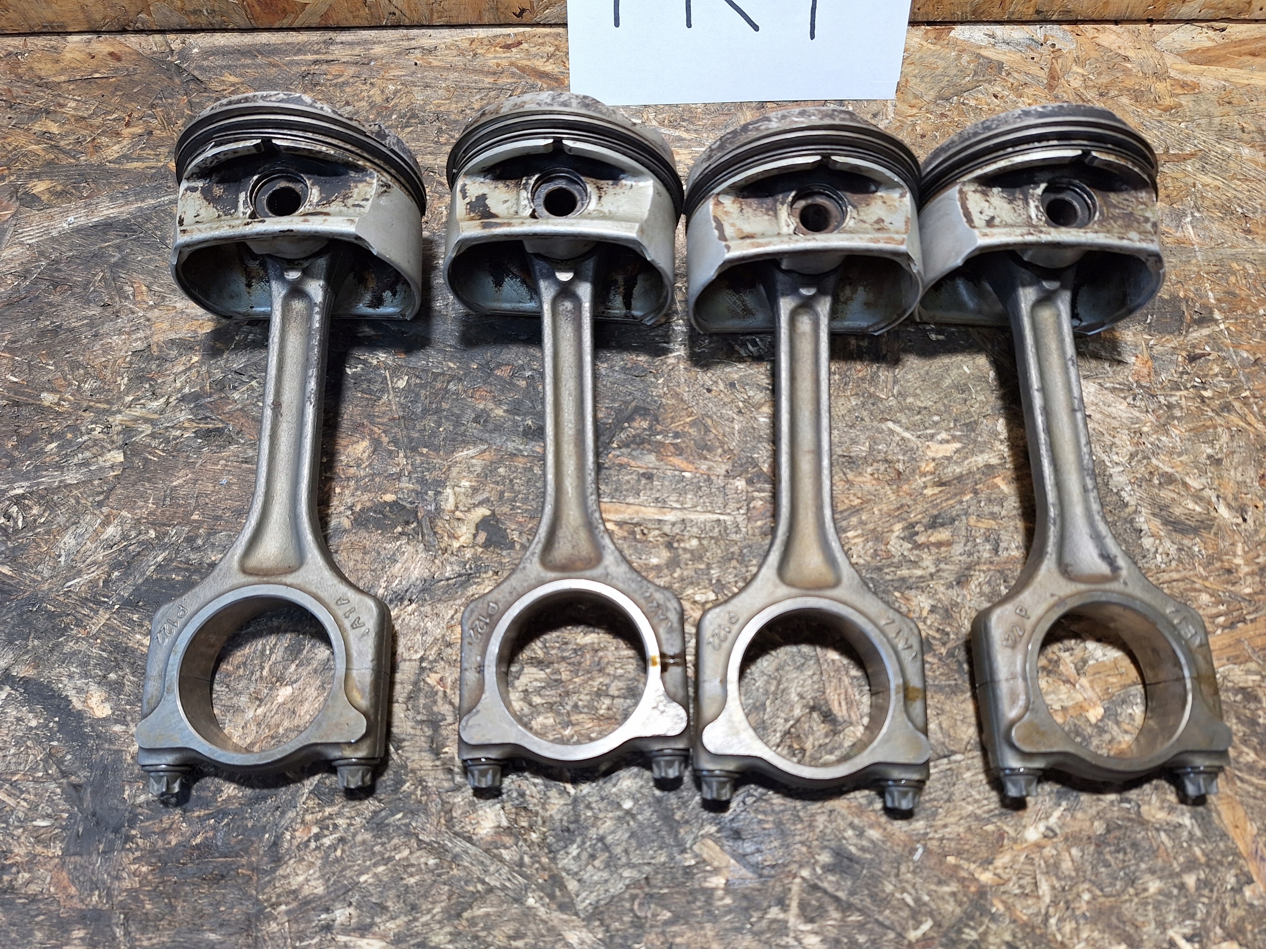 piston connecting rod 77L54 MINI COOPER R55 R56 06-13 N12B14A 1.4B