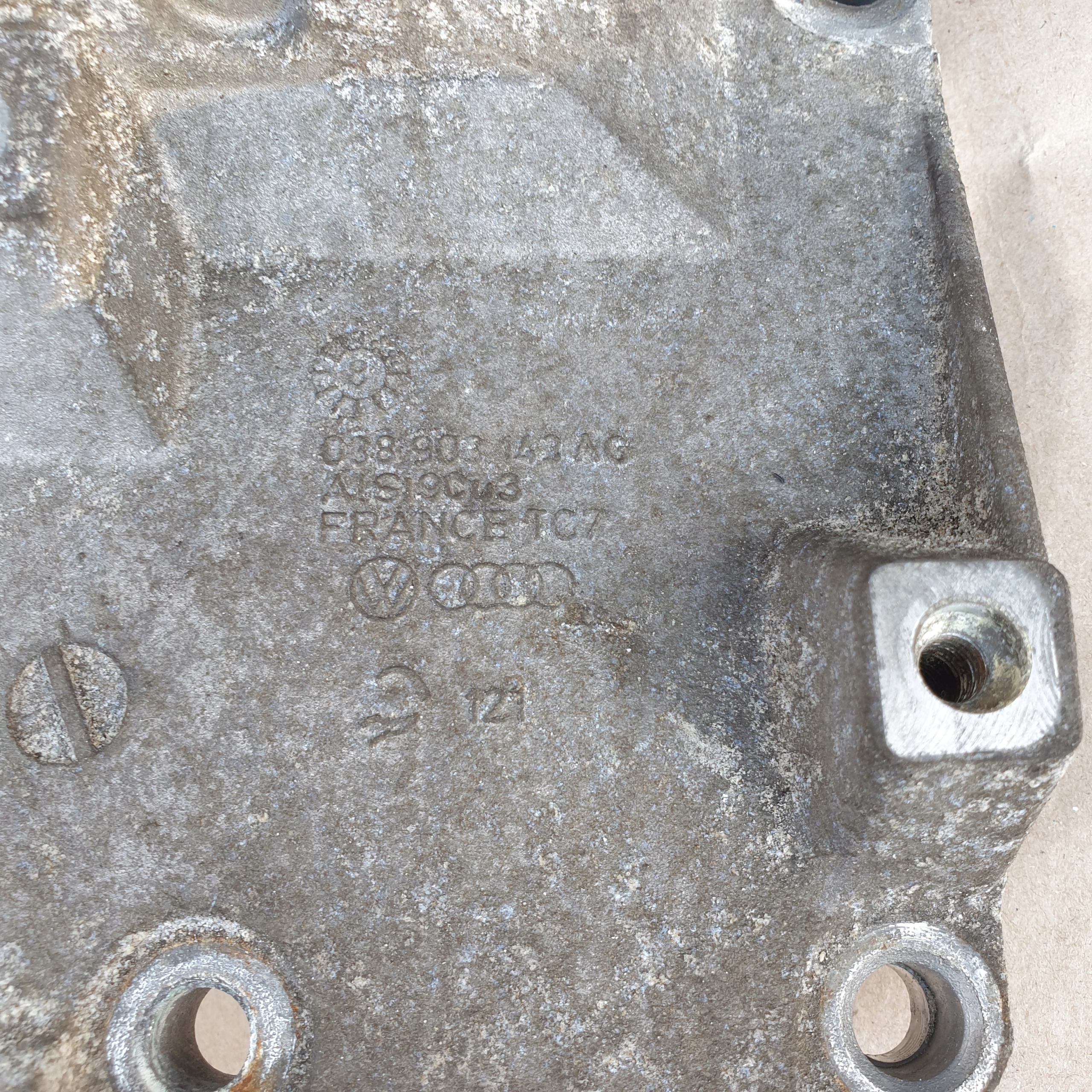 support holder alternator VW POLO IV V 1.9 TDI OE