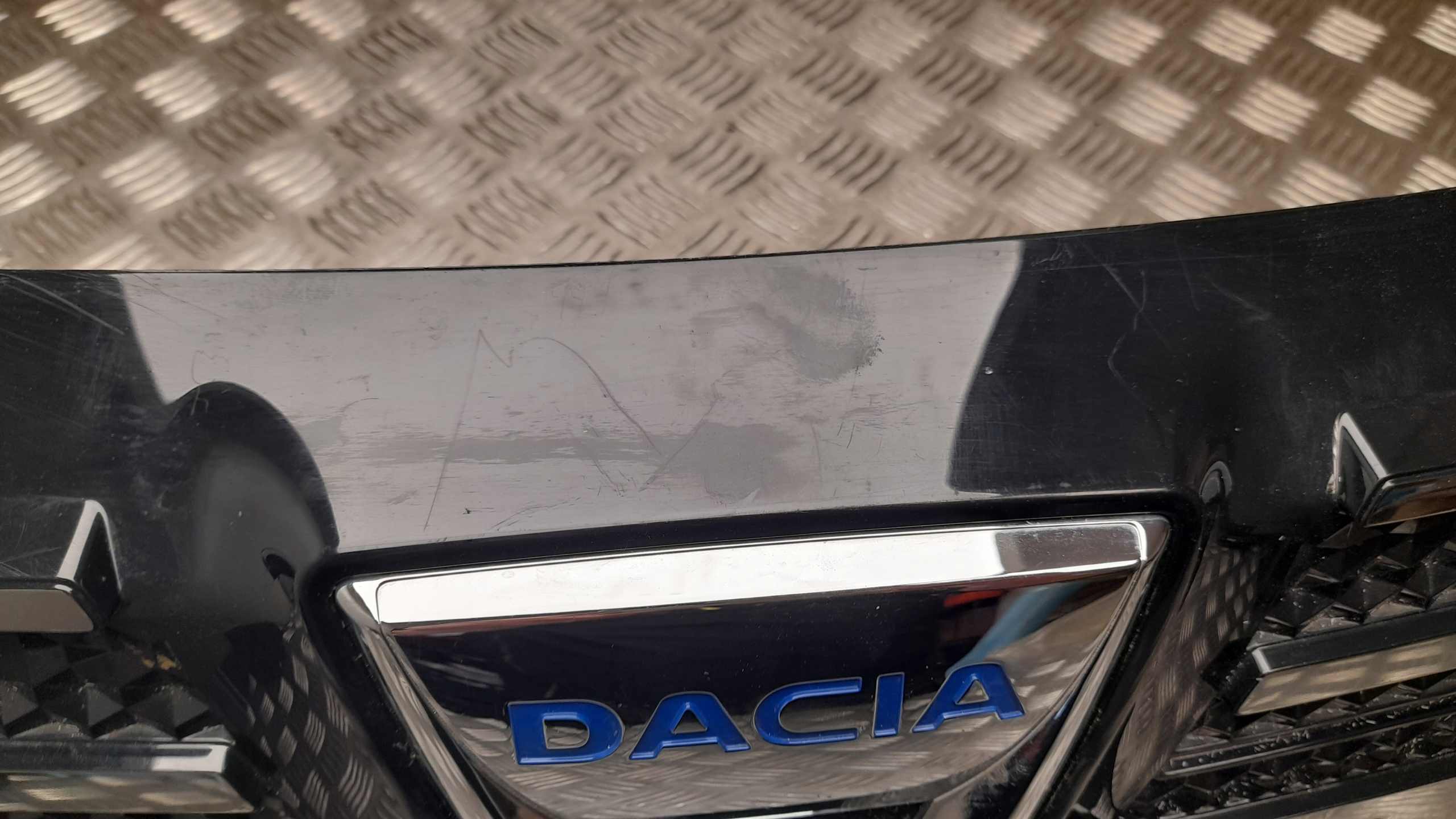 решетка радиатора Dacia SPRING ELECTRIC 2021 627