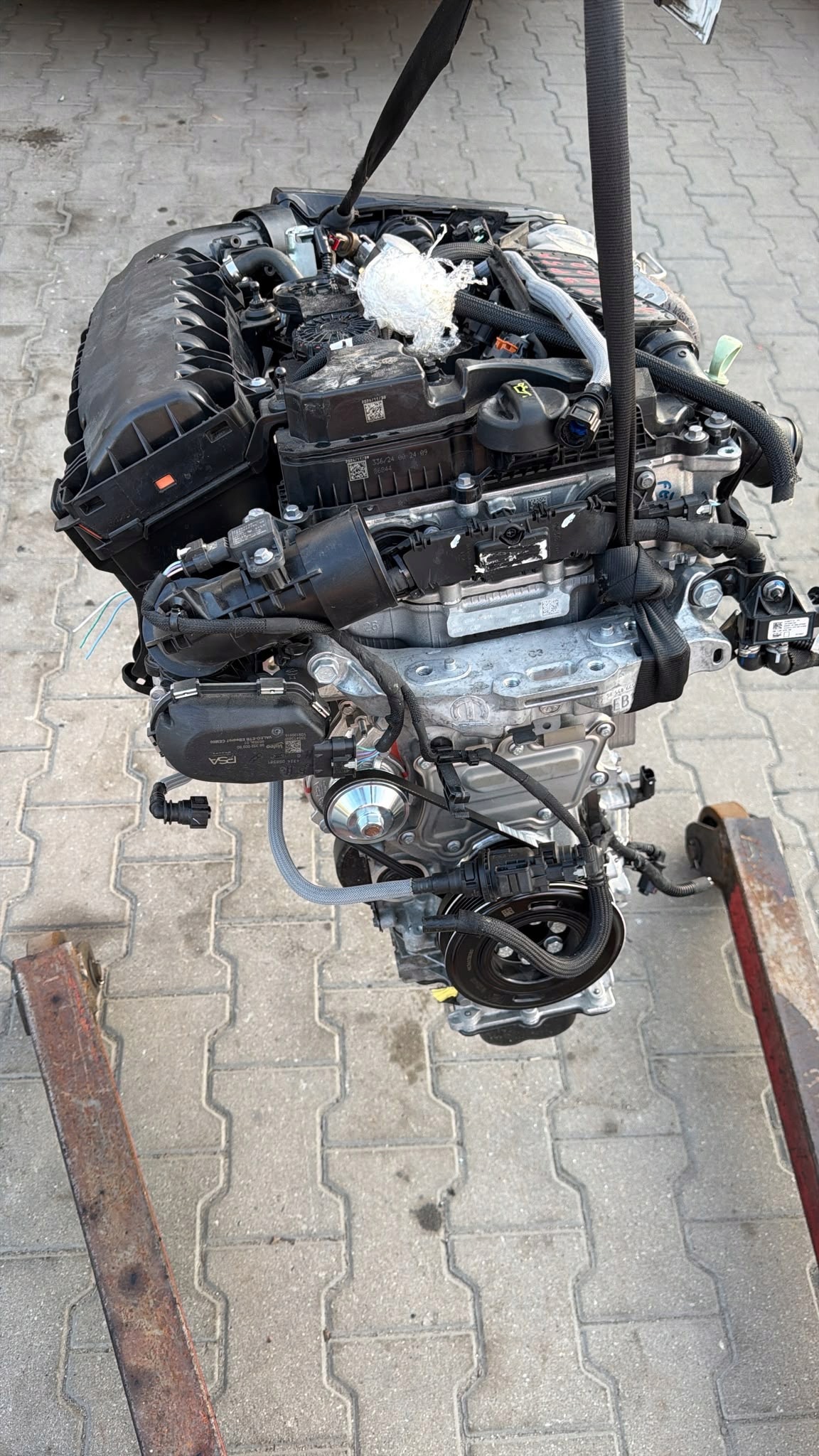 engine complete PEUGEOT CITROEN 10XR00 PSA HN09