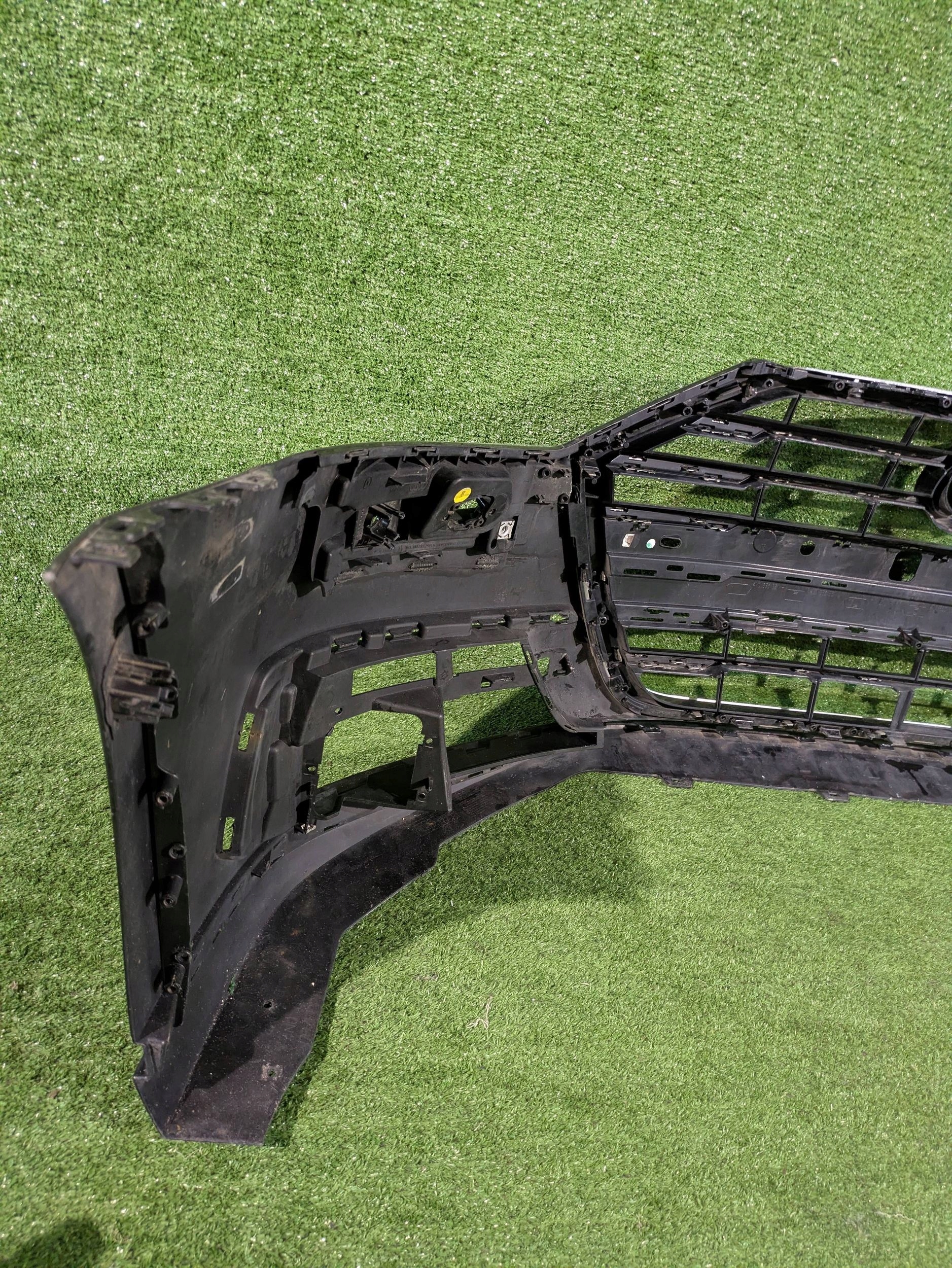 Frontstoßstange vorne AUDI A8 D5 17- NR.Z9034