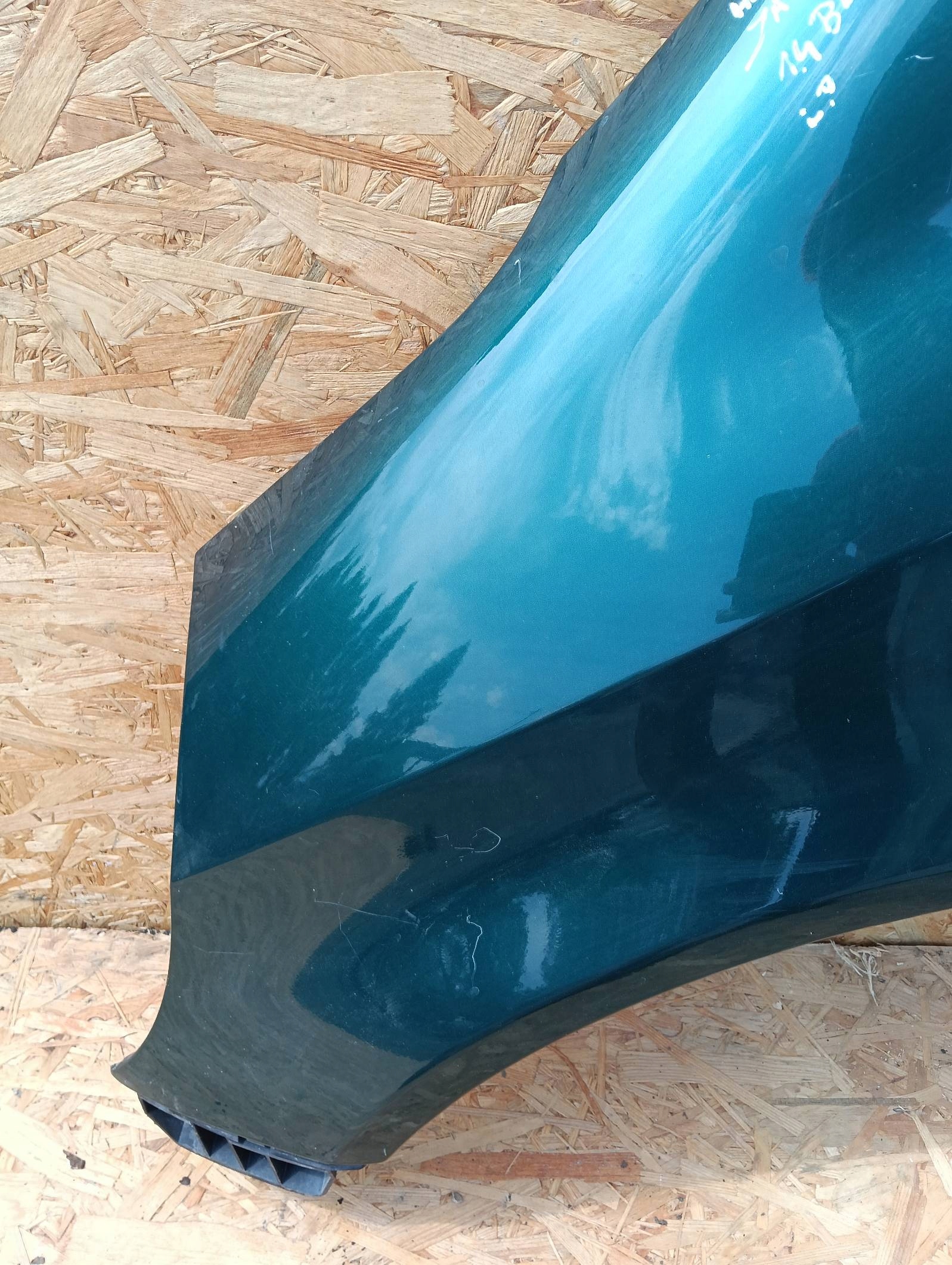 fender left front Honda JAZZ Lak - G95P