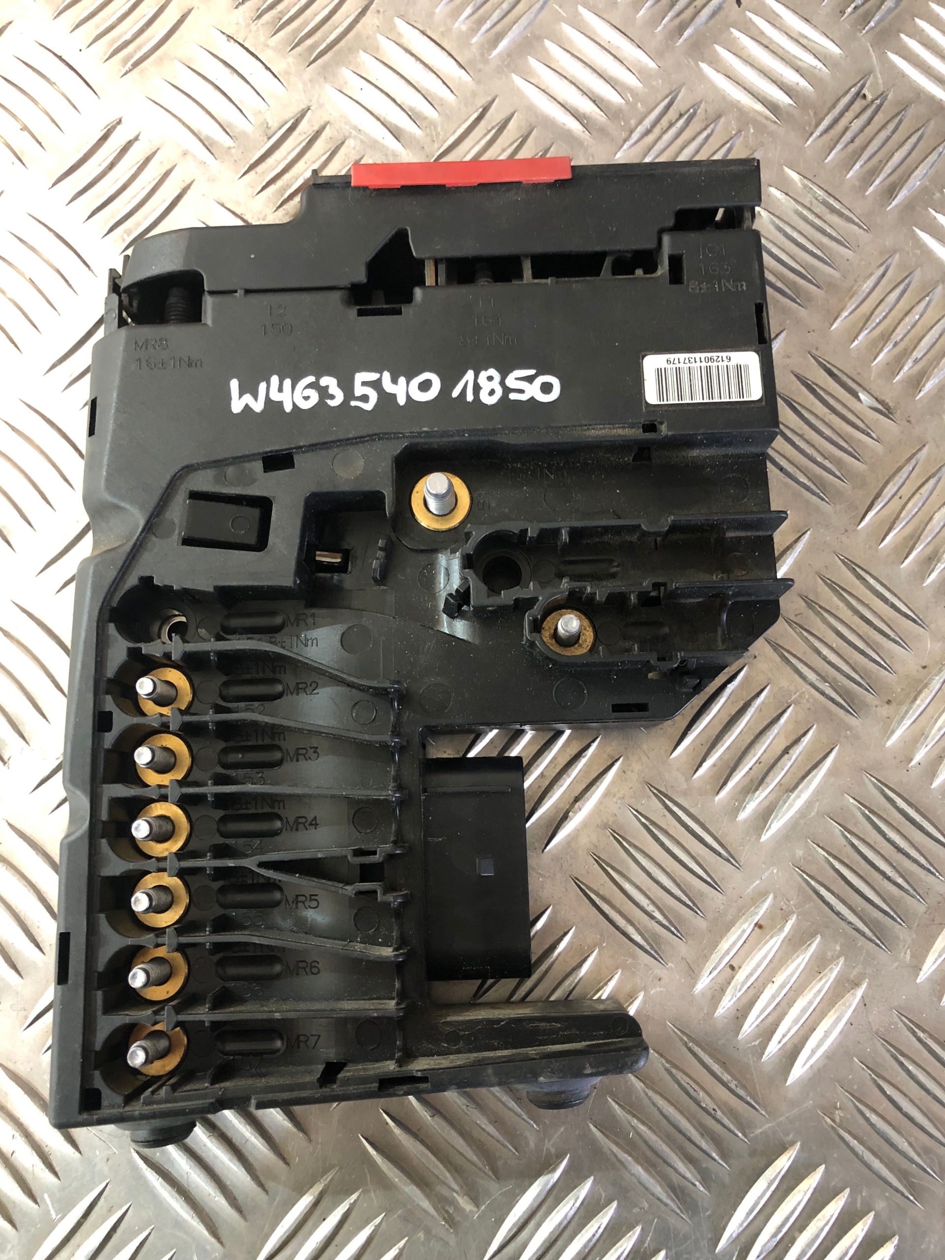 MODUL ROZDZIELACZ BEZPIECZNIK MERCEDES W463 G-KLAS Numer katalogowy części W4635401850