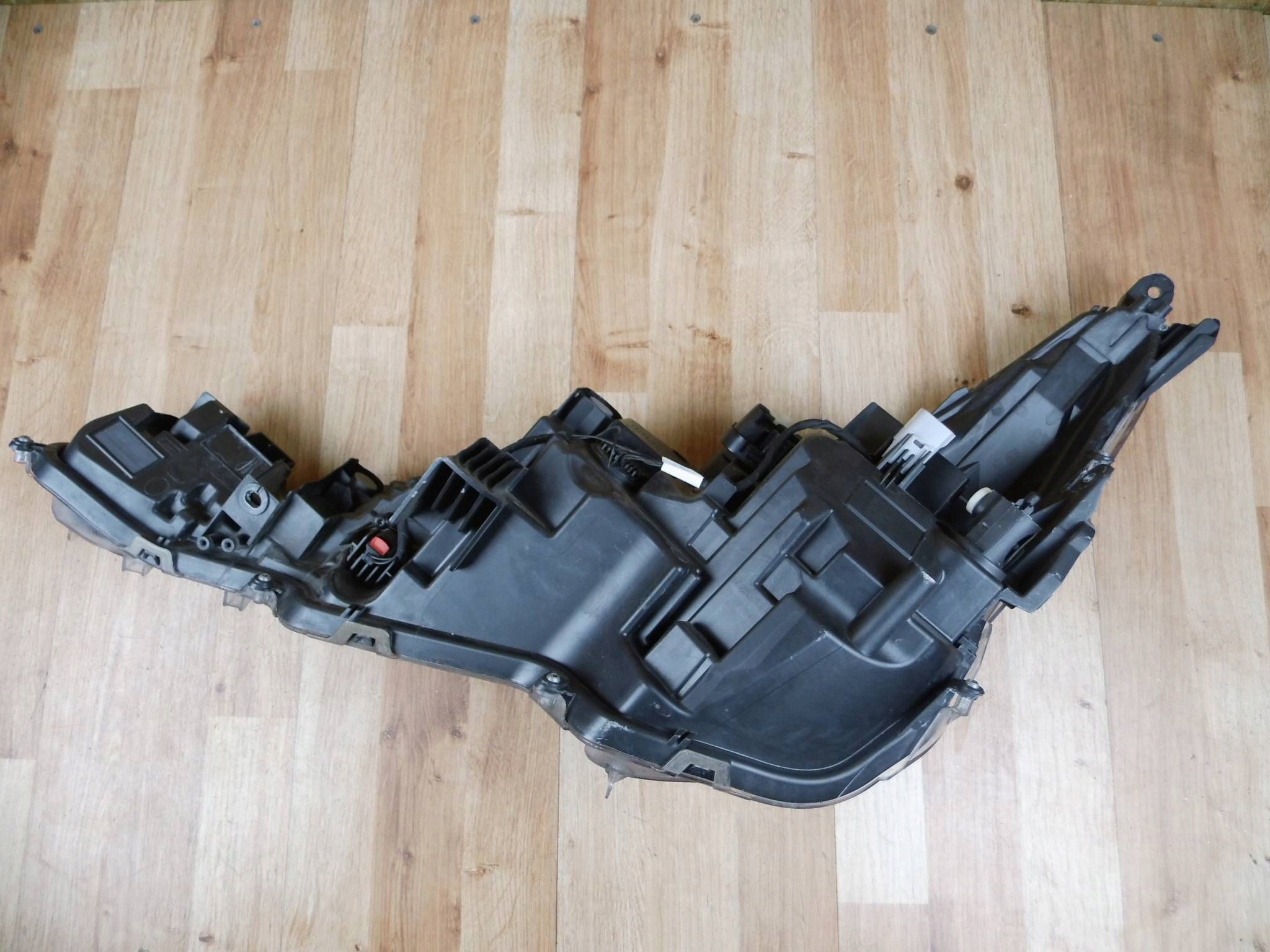 Toyota Corolla E21 2018-2022 HB KOMBI light right front front 8111002S60