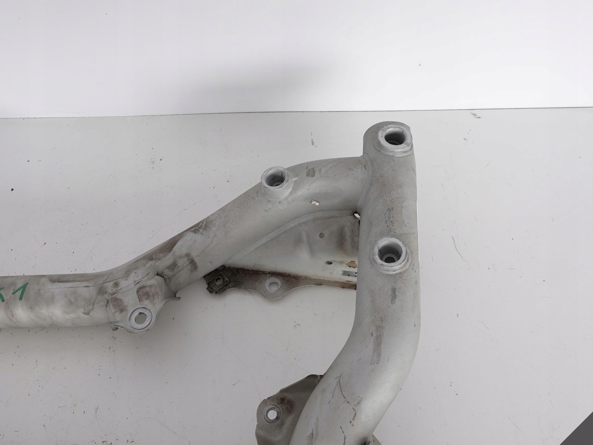 MERCEDES CLS W218 E W212 axle beam subframe front 100KM
