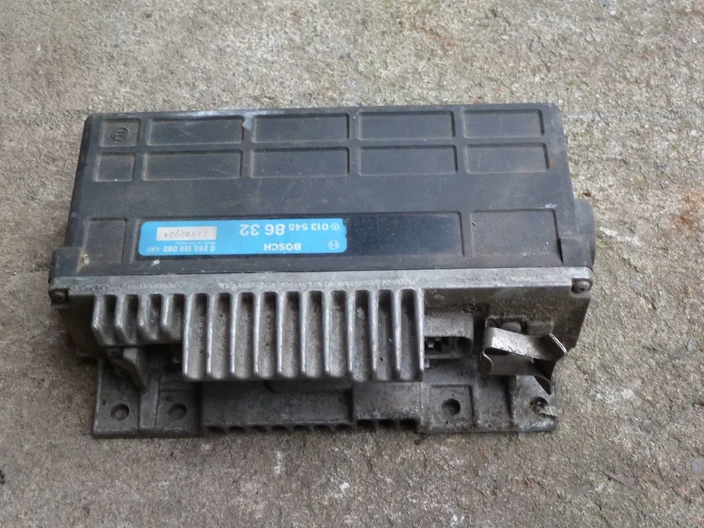 0135458632 - E-класс W124 84-93 компьютерный модуль ABS ASR
