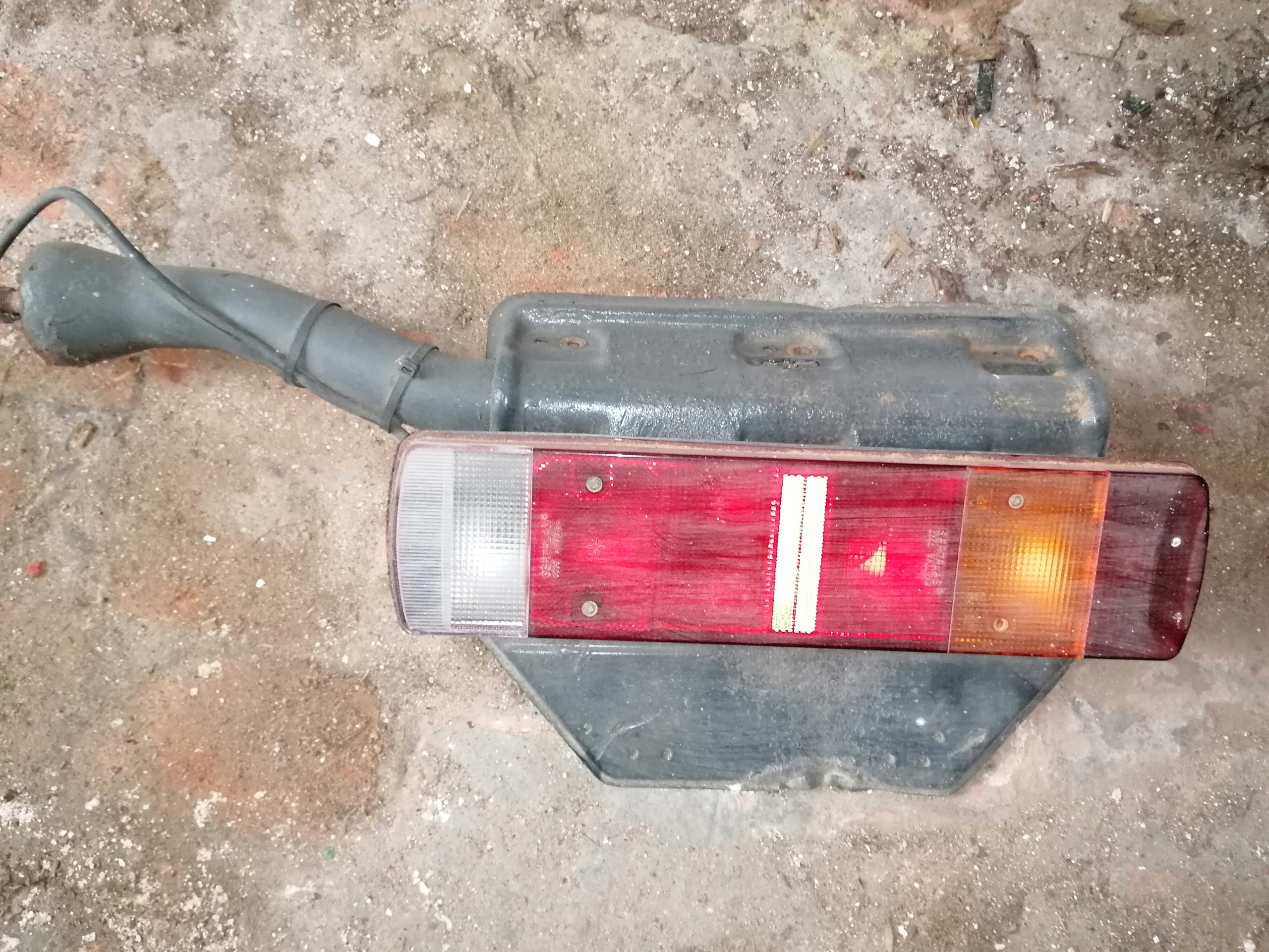 КРЕПЛЕНИЕ ГИТАРЫ ПРАВО OE SCANIA R