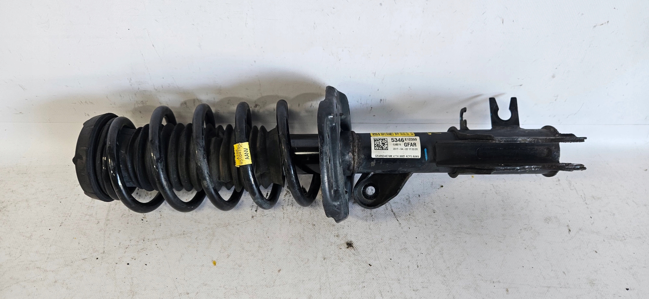 shock absorber right front OPEL MOKKA X 95320365