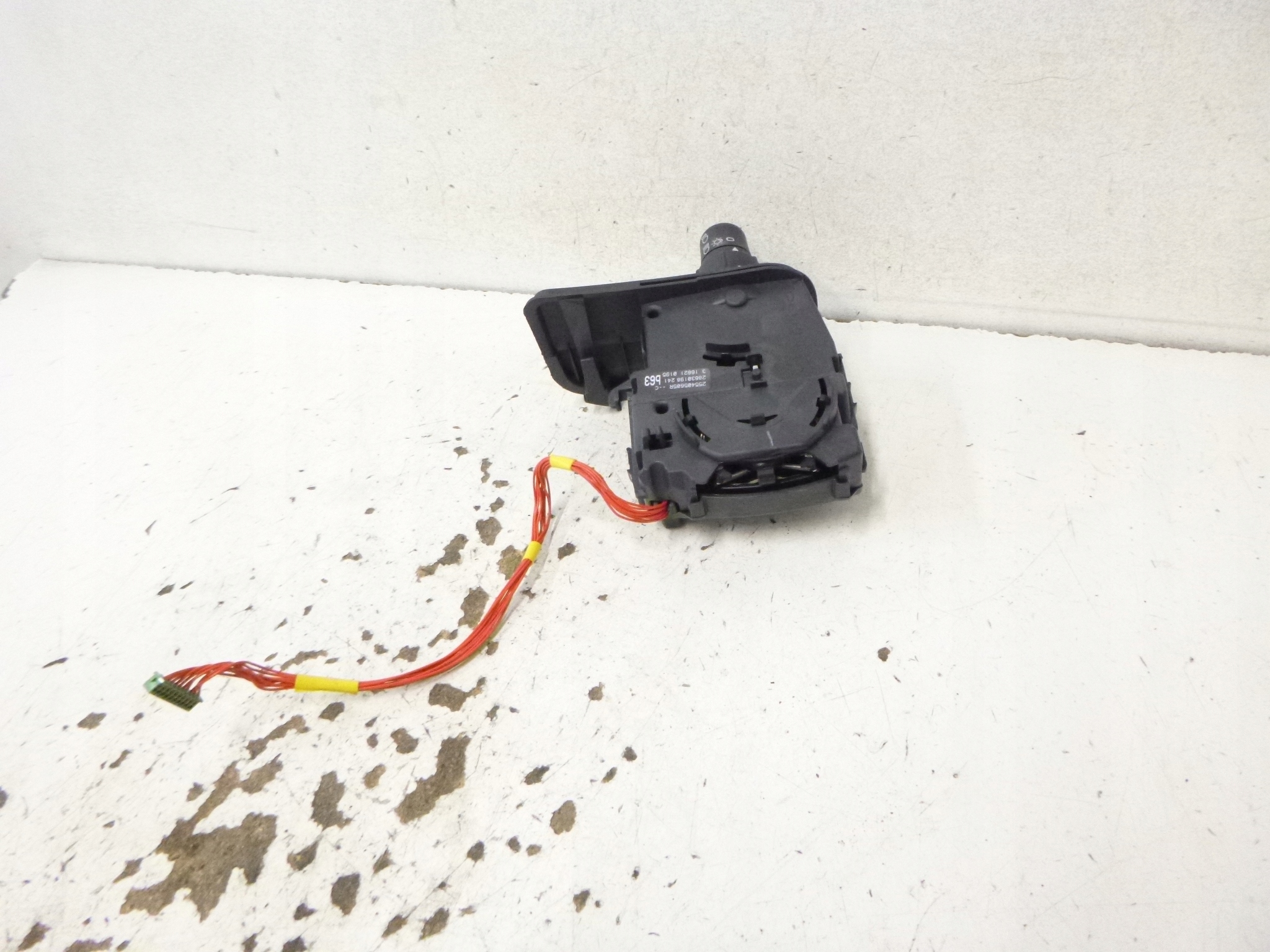 commodo indicateurs de direction Renault Kangoo 2016r. 255405605R