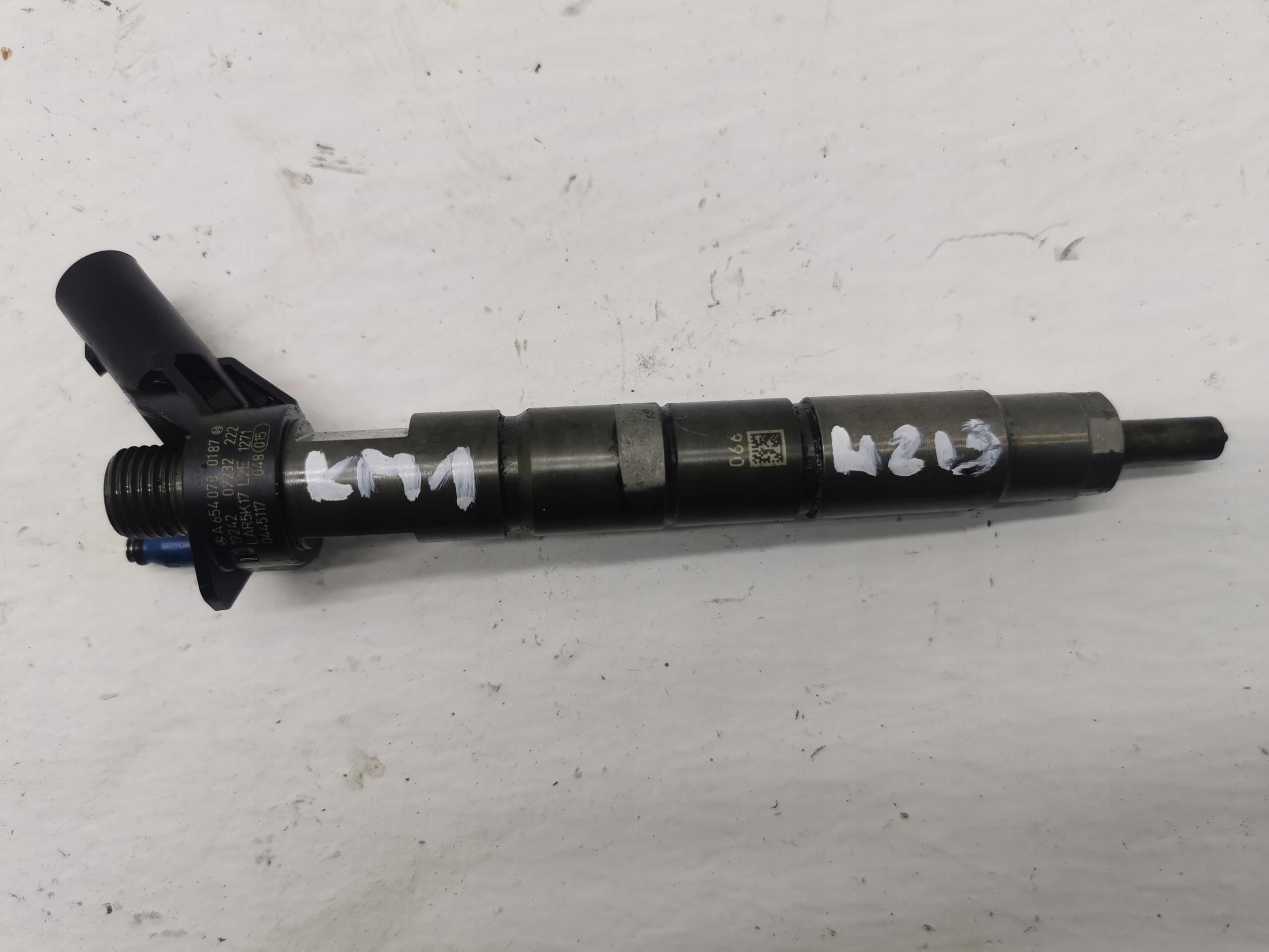injector MERCEDES E-KLASA W213 2.0 0445117048