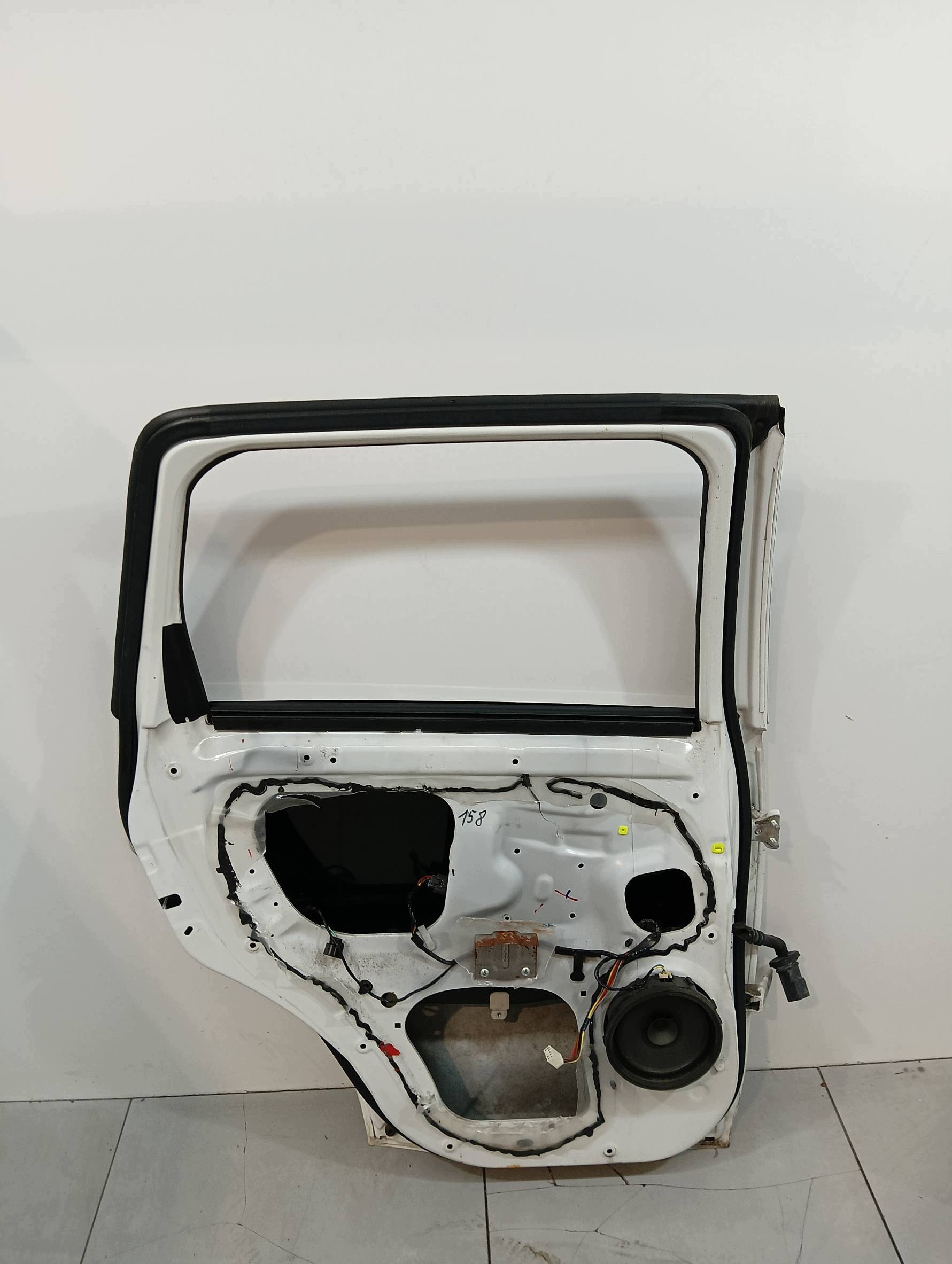 Tür links heck KCZ Peugeot 4007 und (2007-2012)