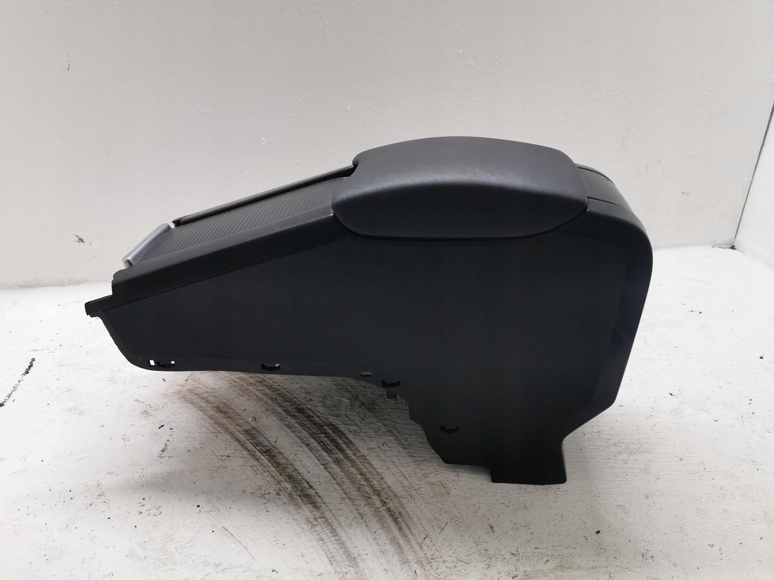 TUNEL mitte VOLVO V60 II 10-18 39803369