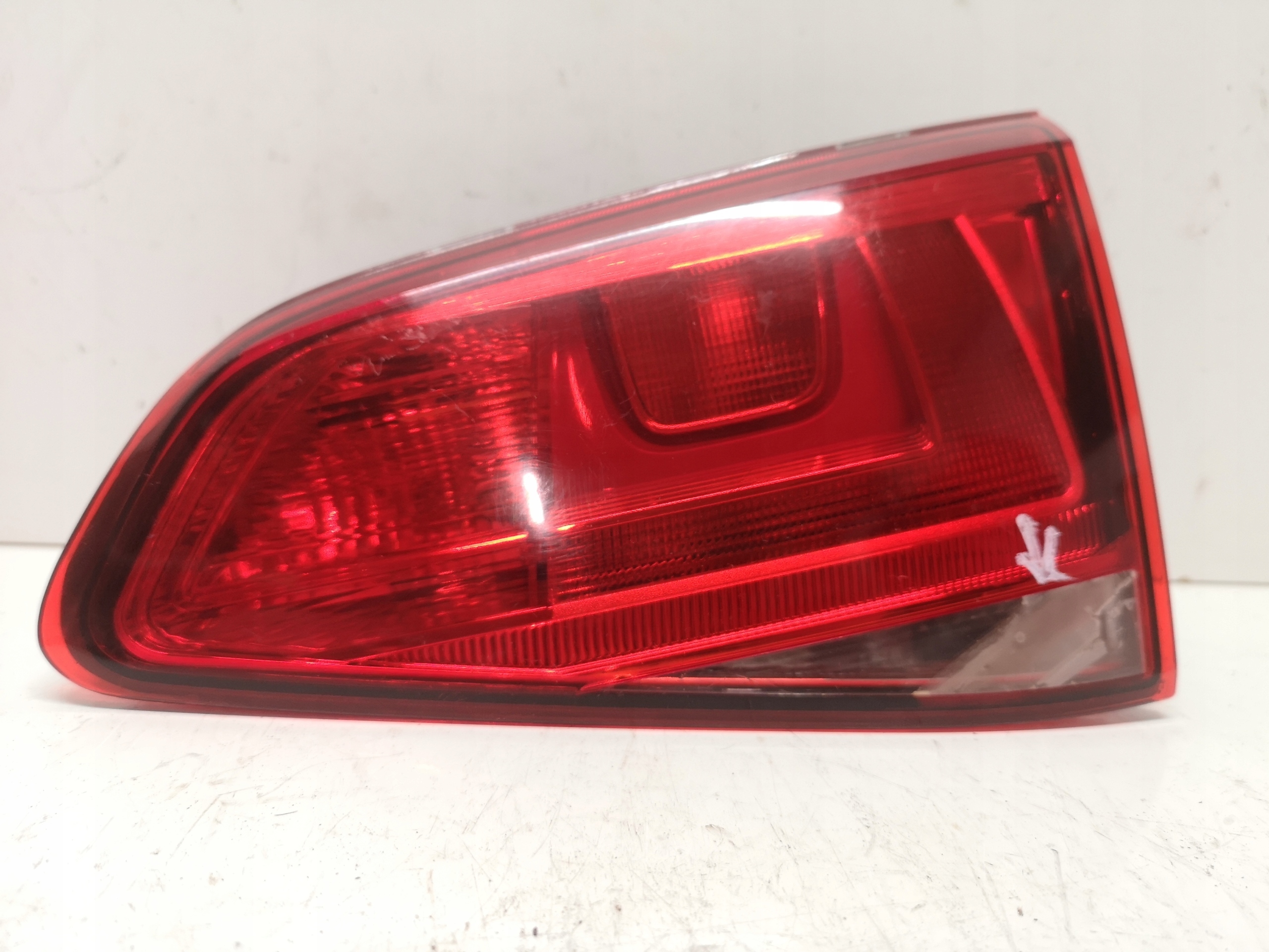 VW GOLF 7 VII 12- LAMPA PRAWA W KLAPĘ 5G0945094AC