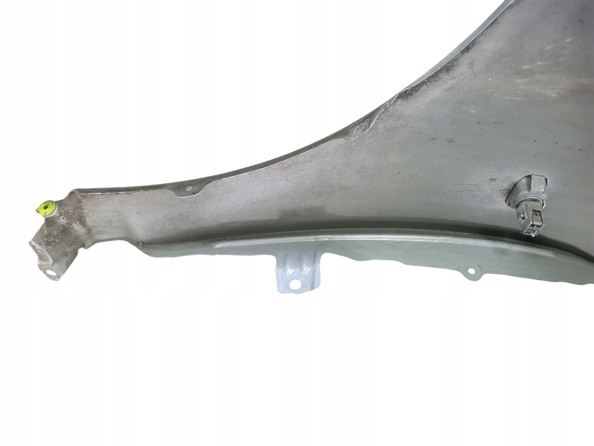 fender right front TOYOTA AVENSIS T25