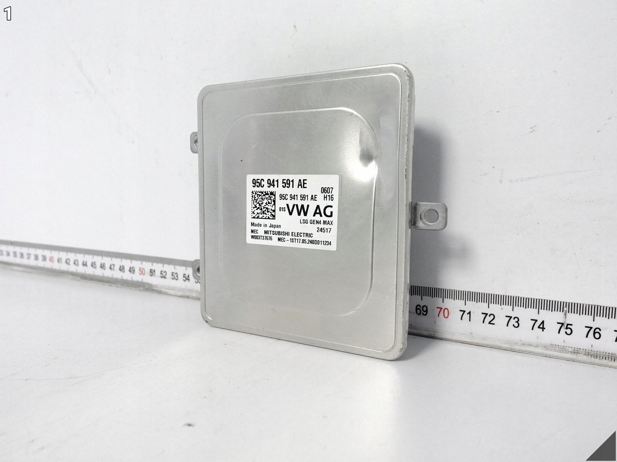AUDI Q6 E-TRON 85H A5 B10 8B3 PORSCHE MACAN II 95C control unit lights front L