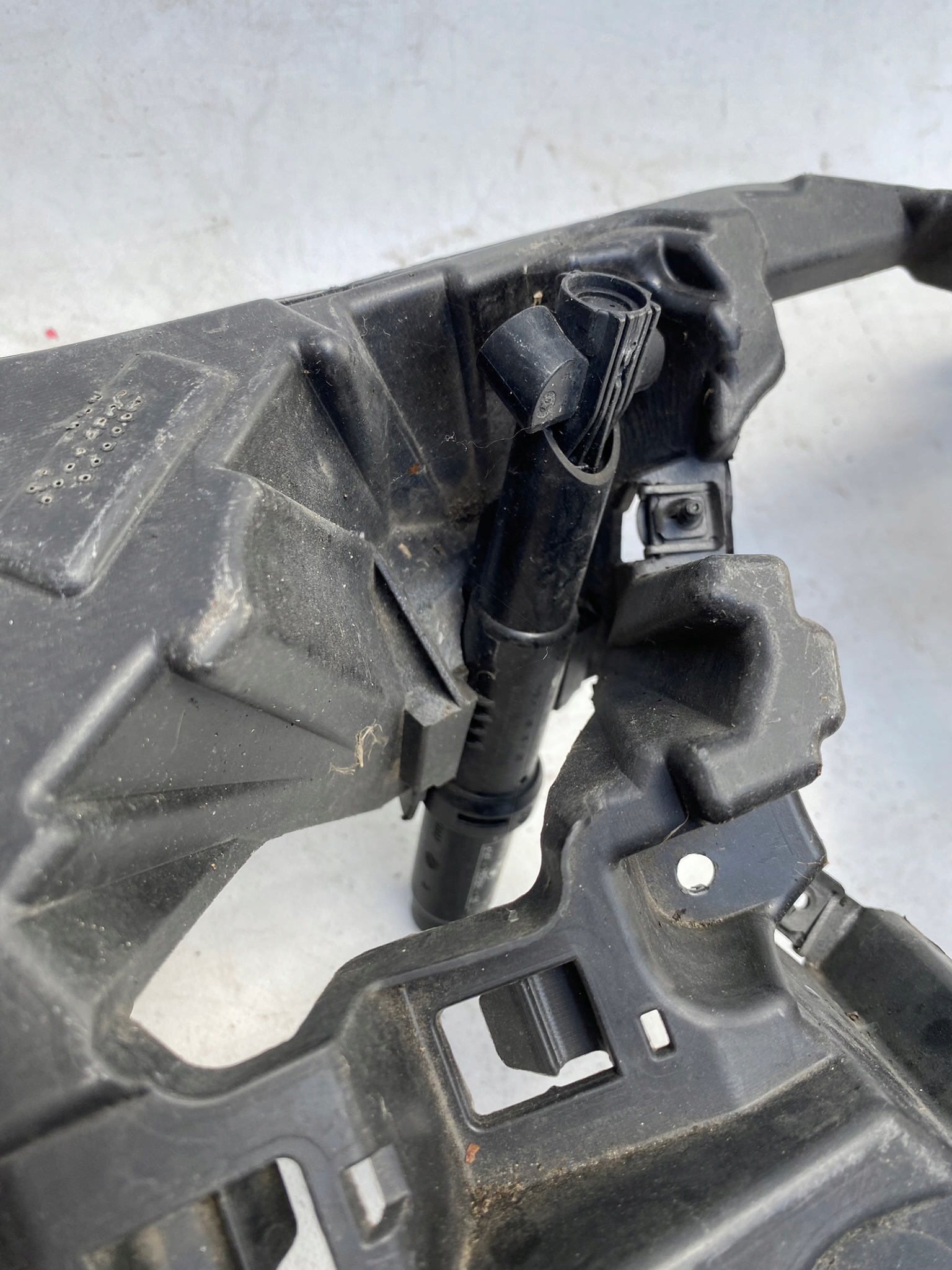 BMW X4 F26 support holder washer front left 7338563