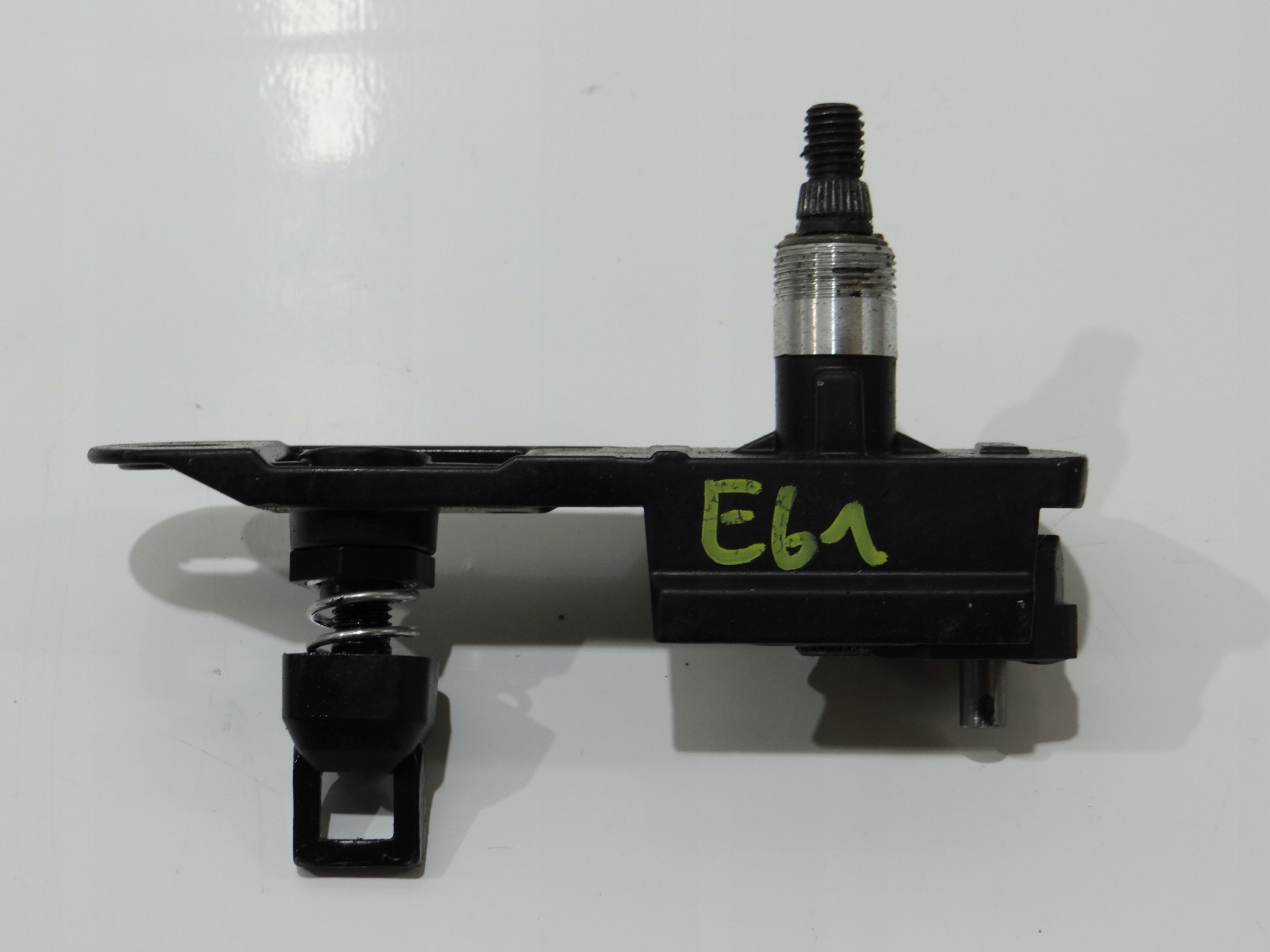 Wischergsetänge hinten BMW E61