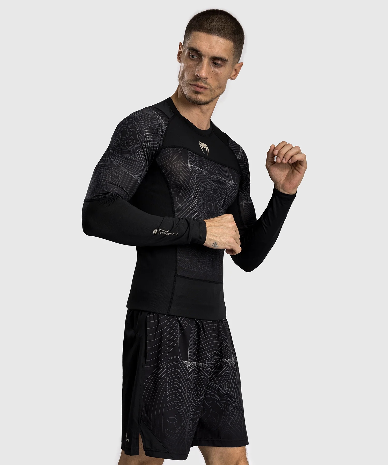 Venum Rashguard Długi Rękaw G-Fit Air Deep Black/Desert Sand L