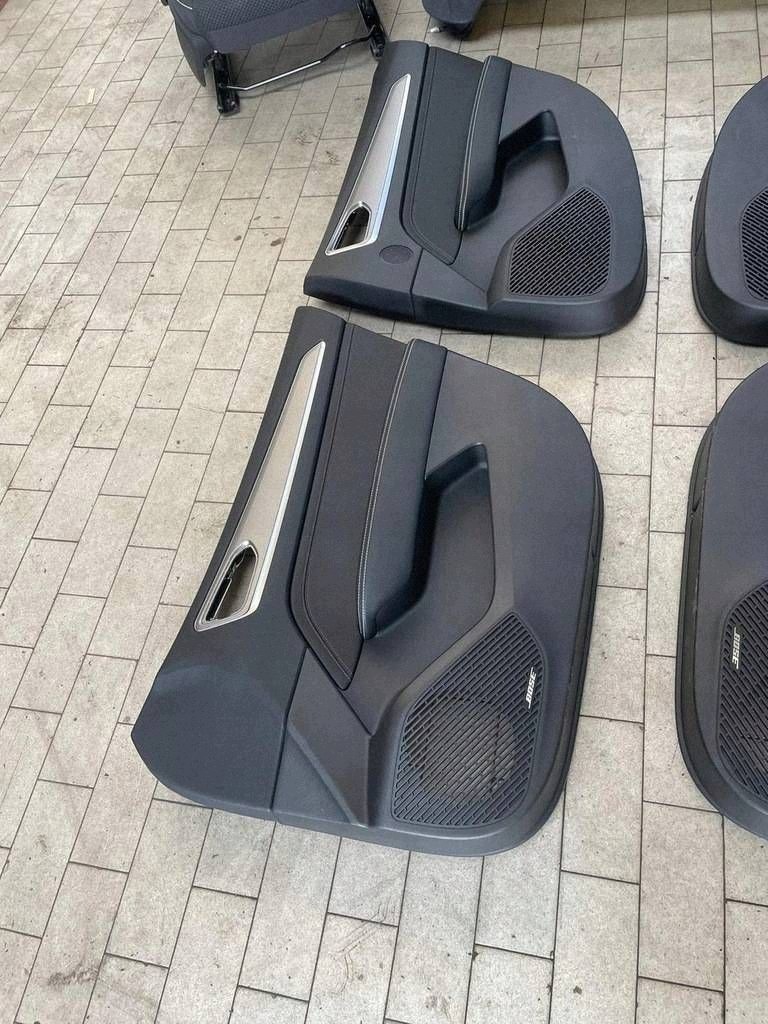 Komptel Sitze z boczkami Renault Arkana
