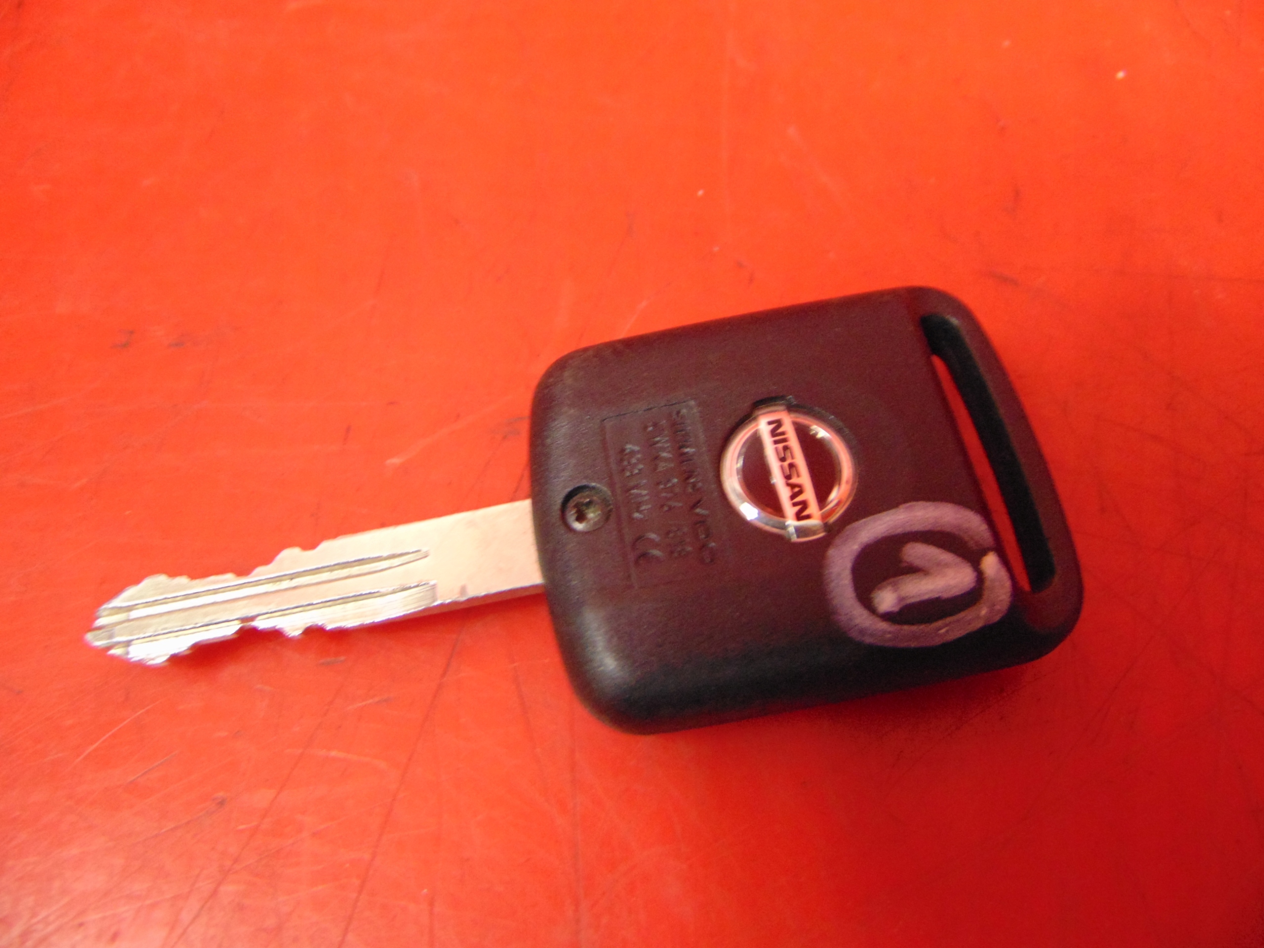 ключ nissan primera p12