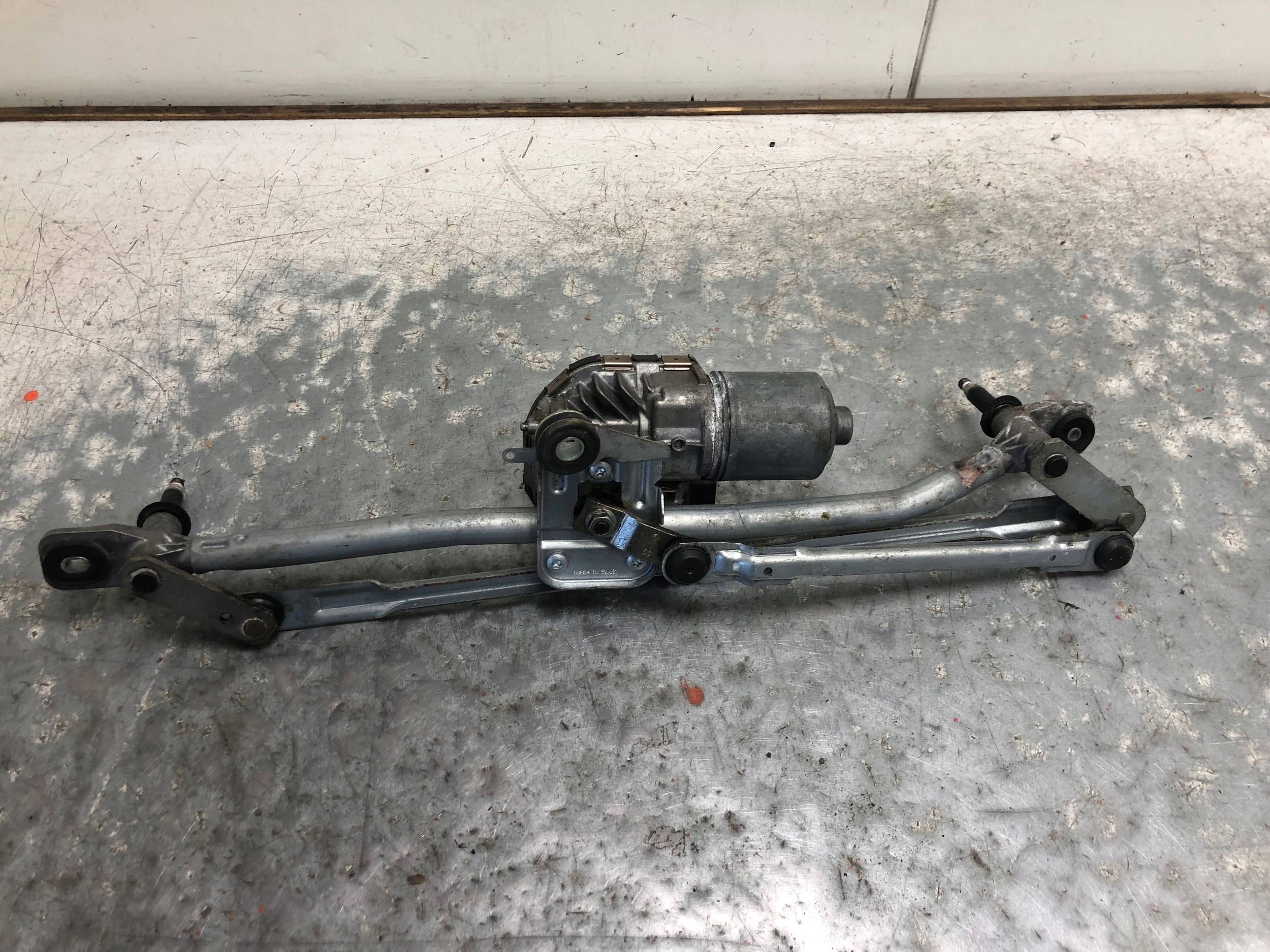 Wischergestänge AUDI Q5 LIFT 8R1955023D