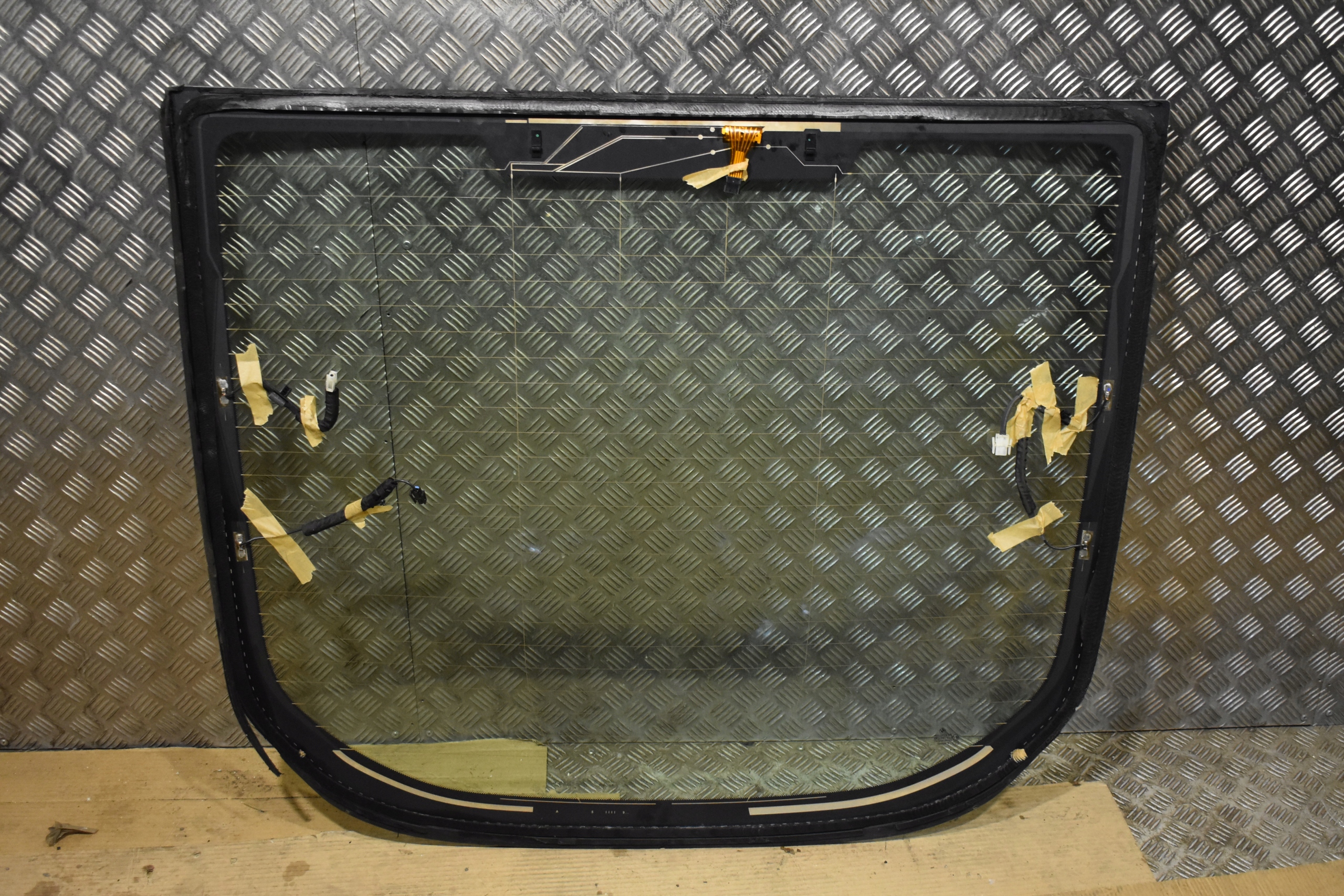 IDEALNA window rear BMW G15 F92 1