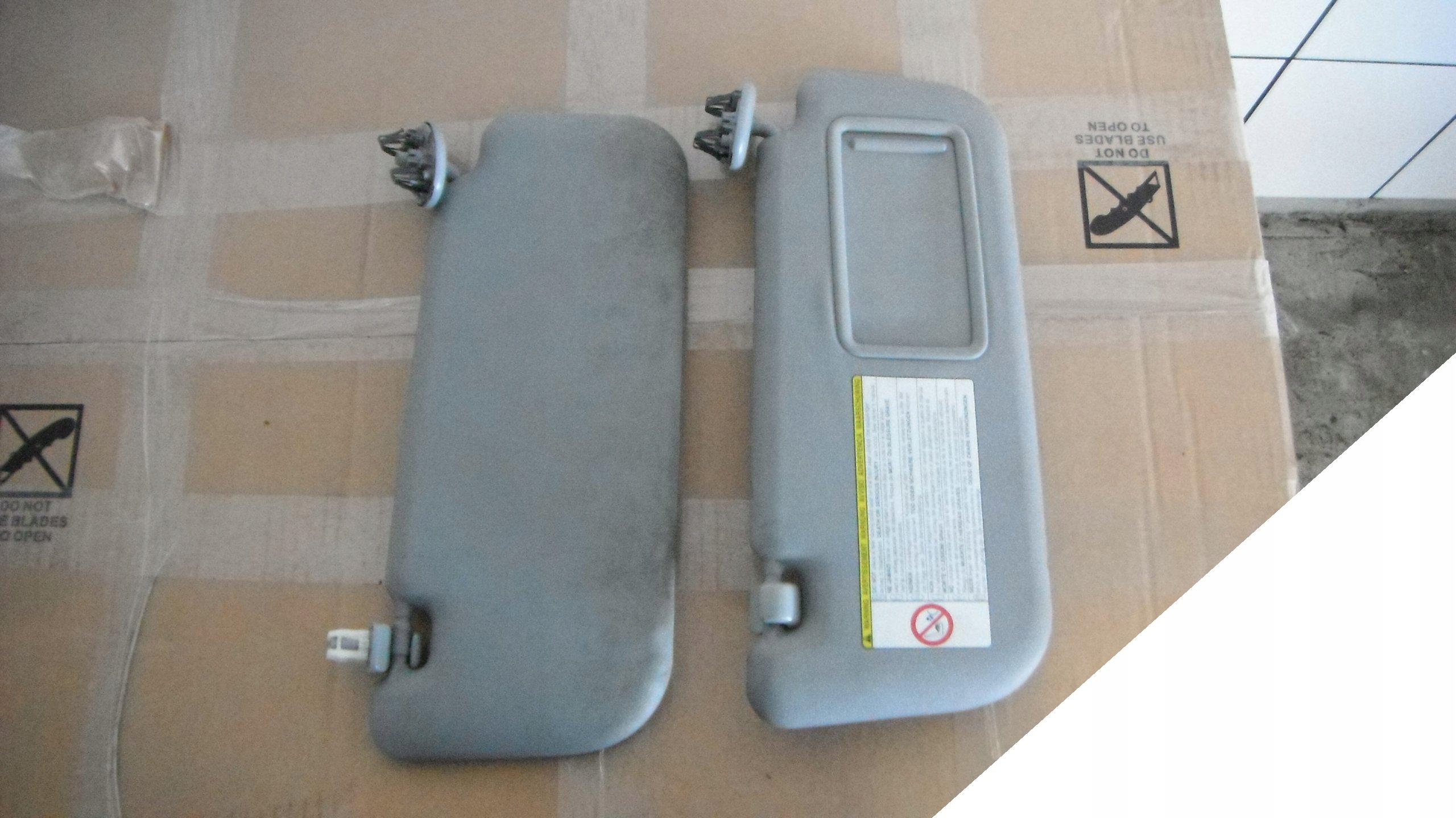 TOYOTA YARIS 2 II 05-11 DASZEK SŁONECZNY PRAWY