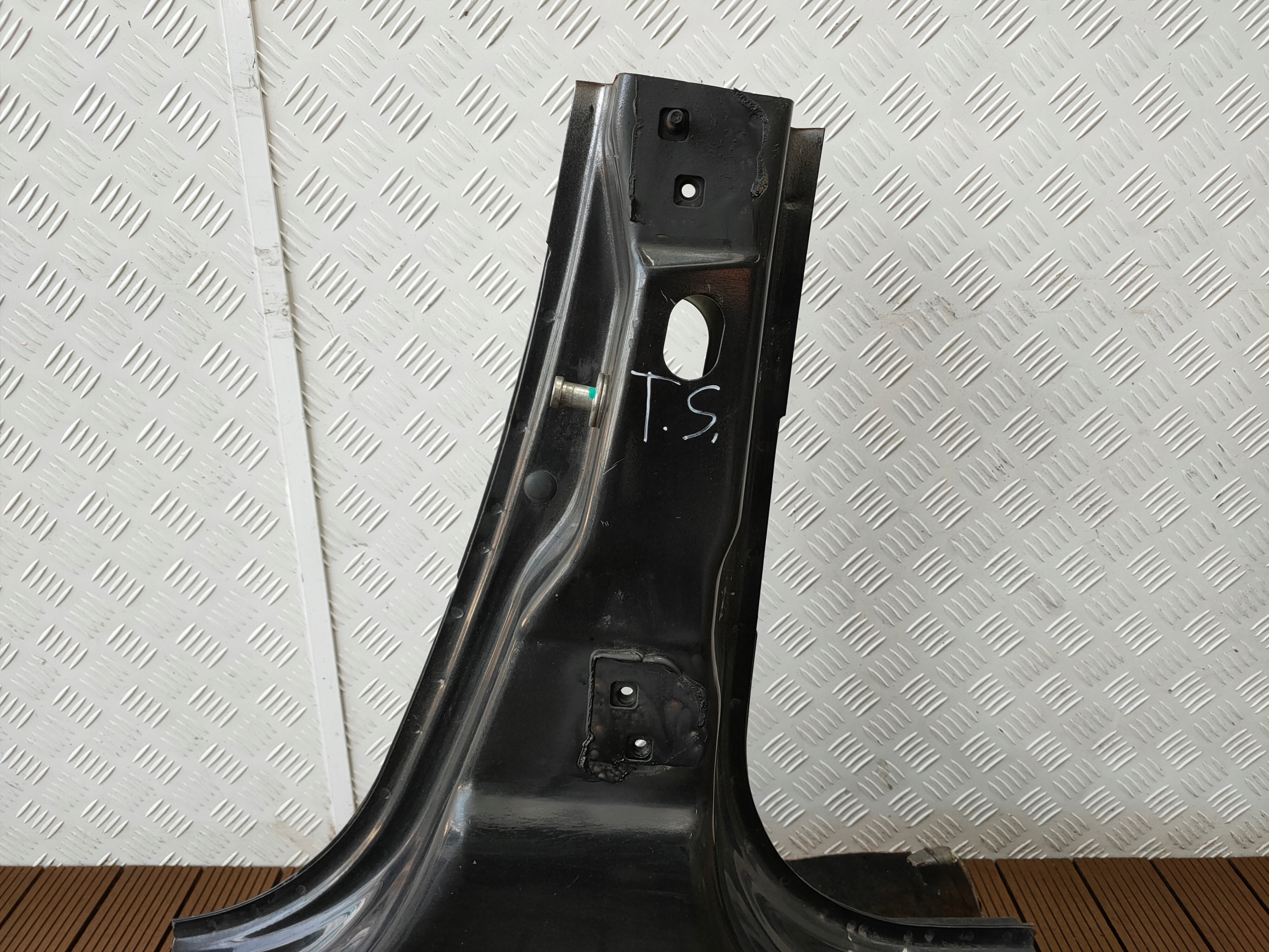 DACIA DUSTER and 10-18 threshold ZE SLUPKIEM left pillar left KROTKI OE