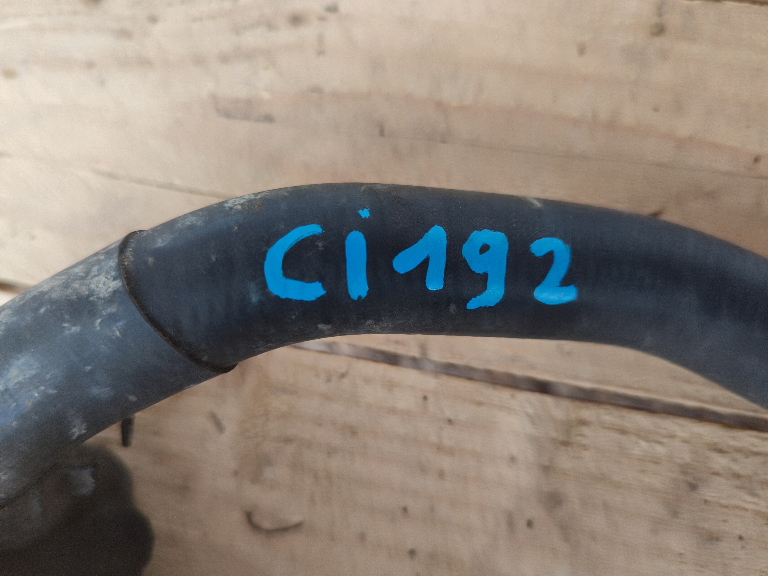 crijevo cijev prijenos vode VOLKSWAGEN T6 2,0 TDI 7E0121073L