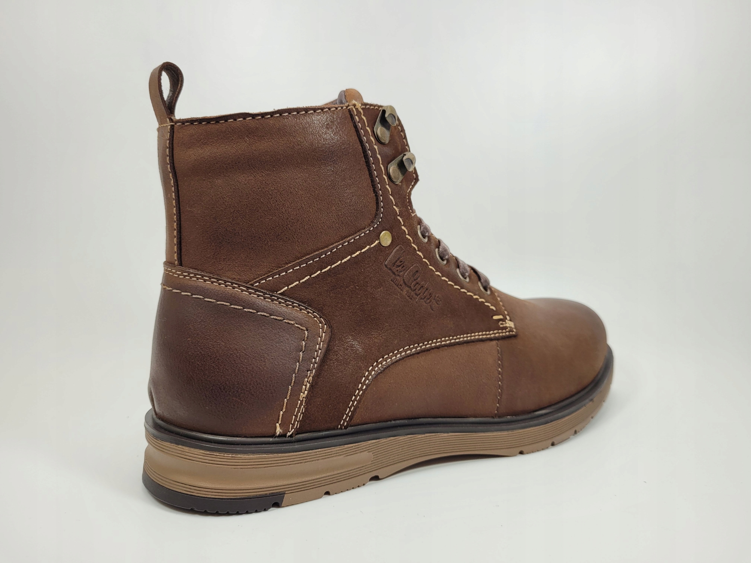 TRZEWIKI SKÓRZANE LEE COOPER LCJ-22-33-1479M 45 Marka Lee Cooper