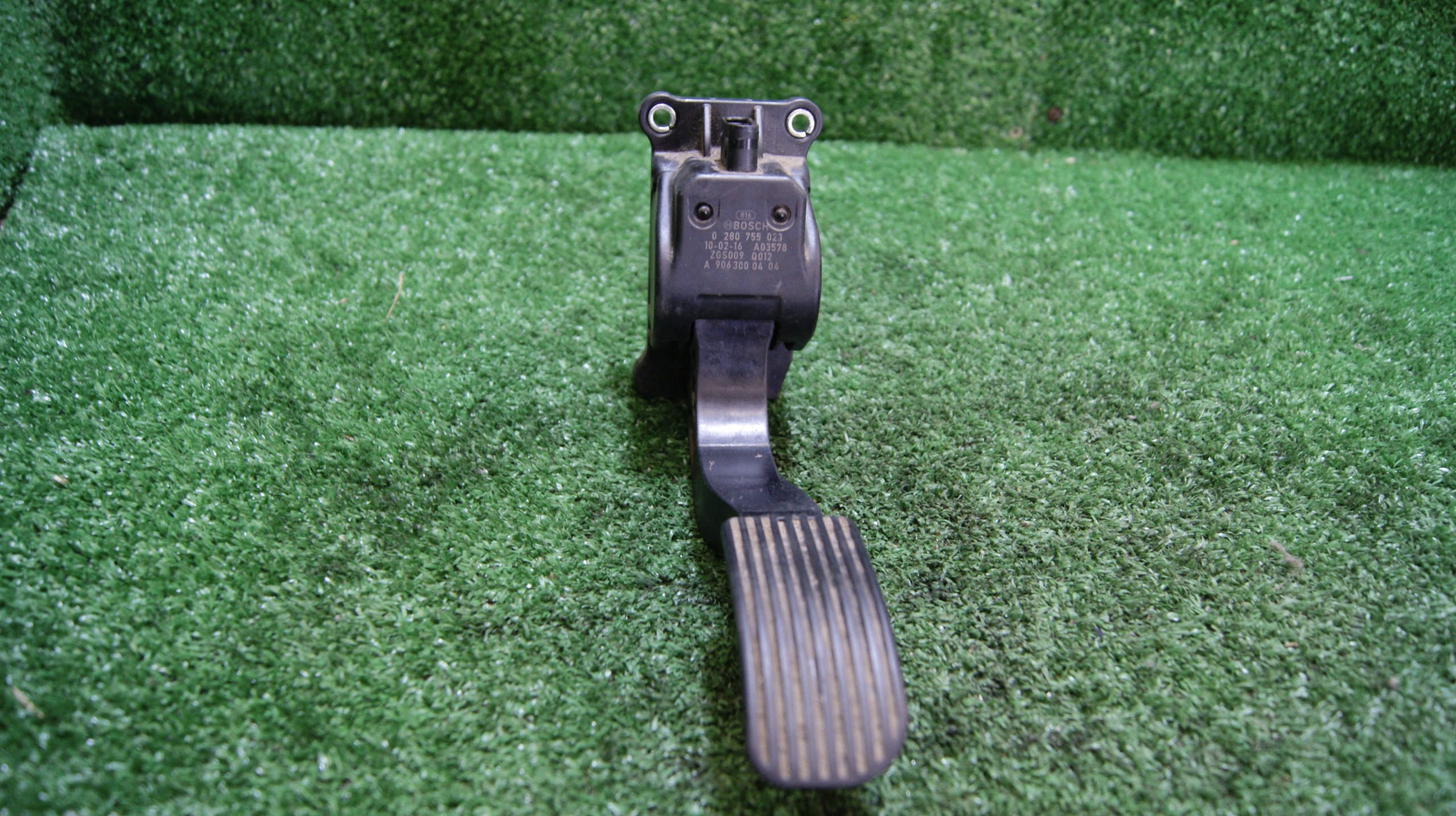 accelerator pedal MERCEDES-BENZ SPRINTER 906 0280755023 A9063000404