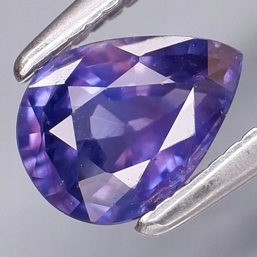 Safír 0.73ct Fialová Slza eCertifikát Wbd