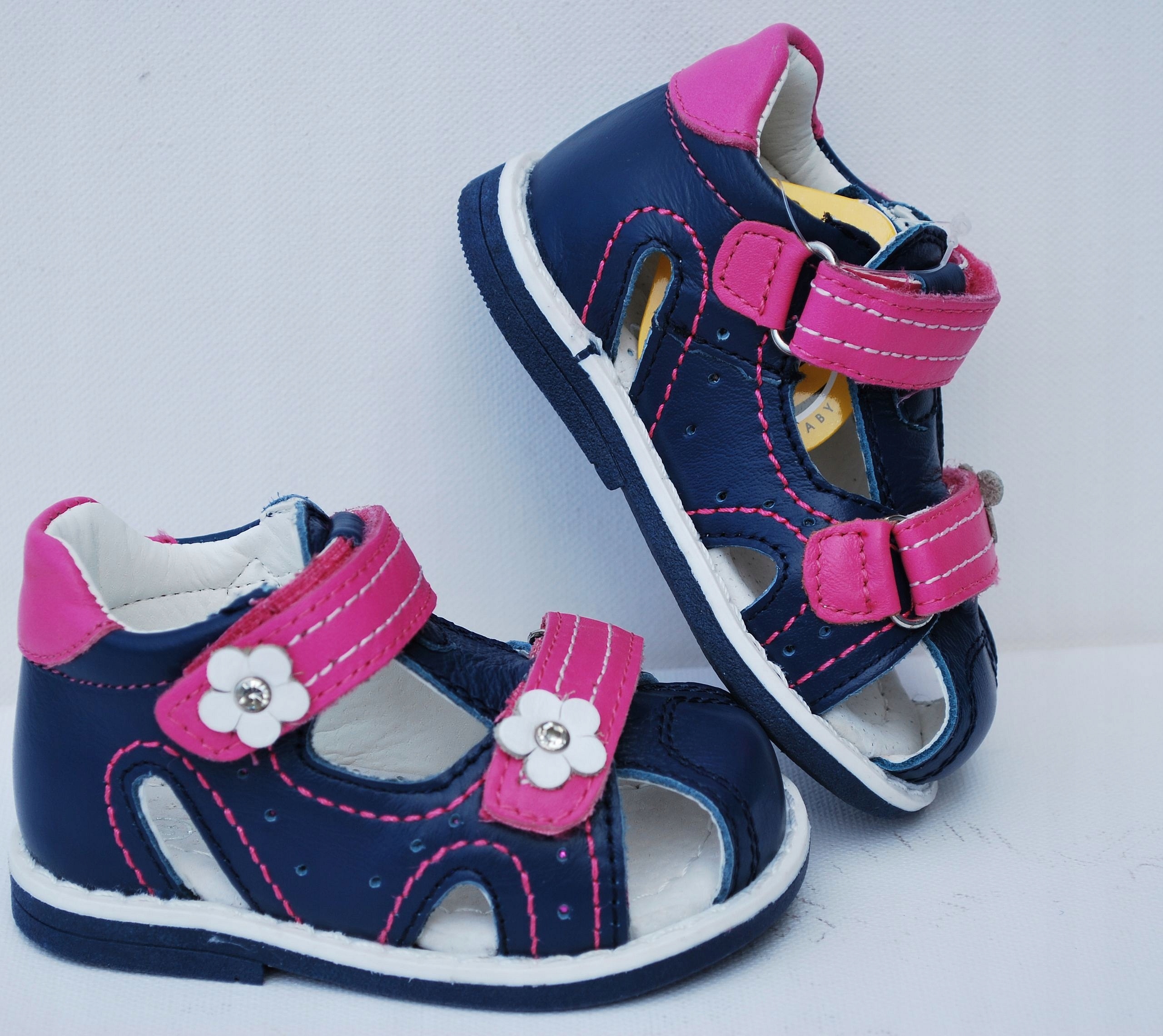 Sandałki 100% skóra, obcas THOMASA r 22 / 13,5cm Rozmiar (new) 22